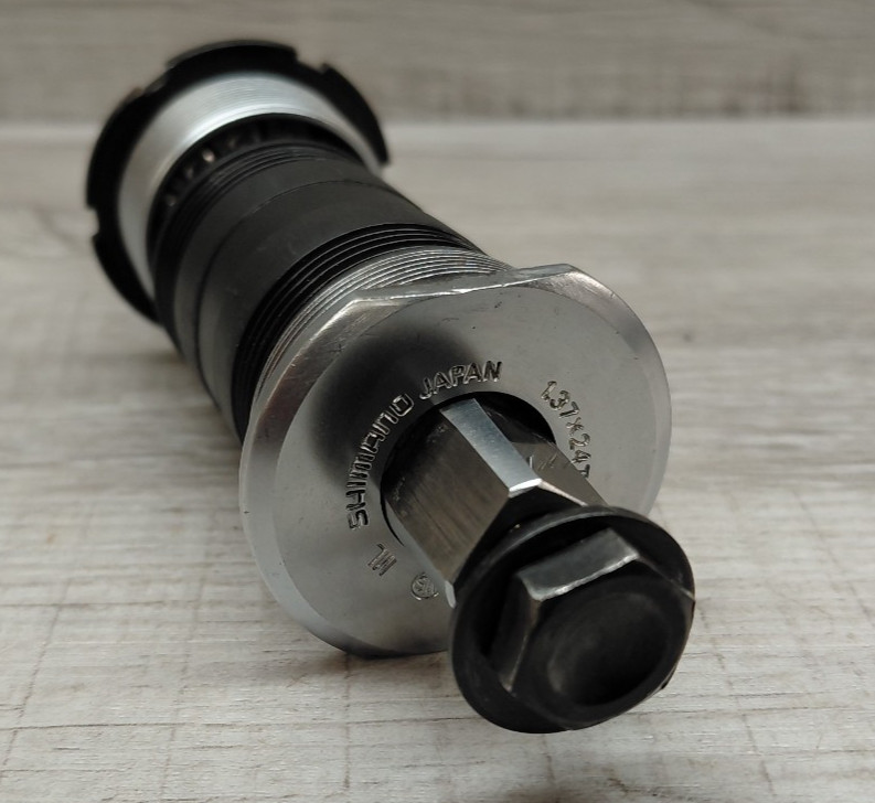 Vintage Shimano Dura-Ace BB-7400 Bottom Bracket, 68x 113 mm BSA Road Bike -JIS