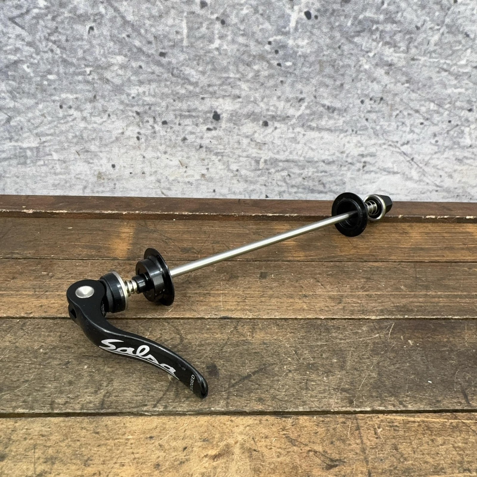 Salsa Rear Wheel Quick Release Skewer 180 Stainless Black Axle 75g