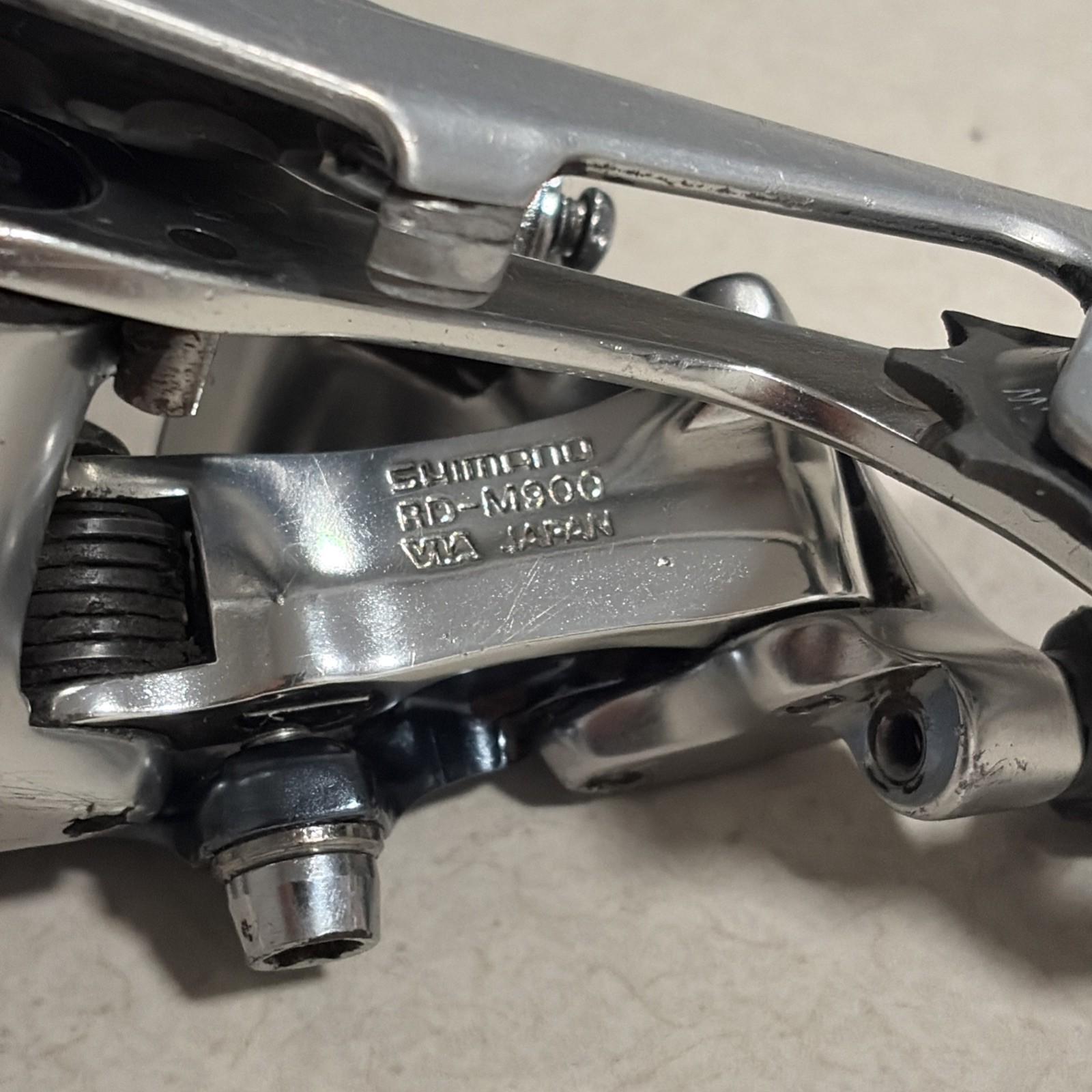 Vintage Shimano XTR RD-M900 MTB Rear Derailleur 8-Speed Red Medium Cage Japan
