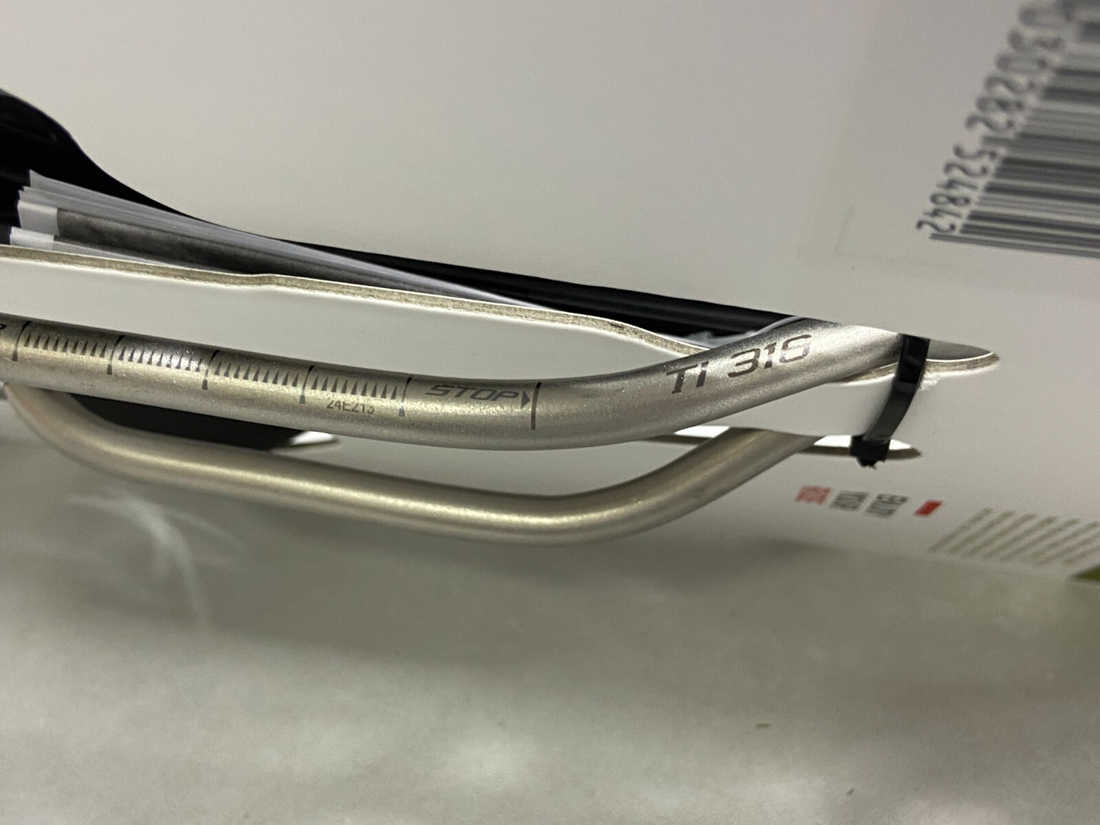 Selle Italia Max Novus Boost Evo Superflow L3 160x245mm TI316 Rail Road Saddle