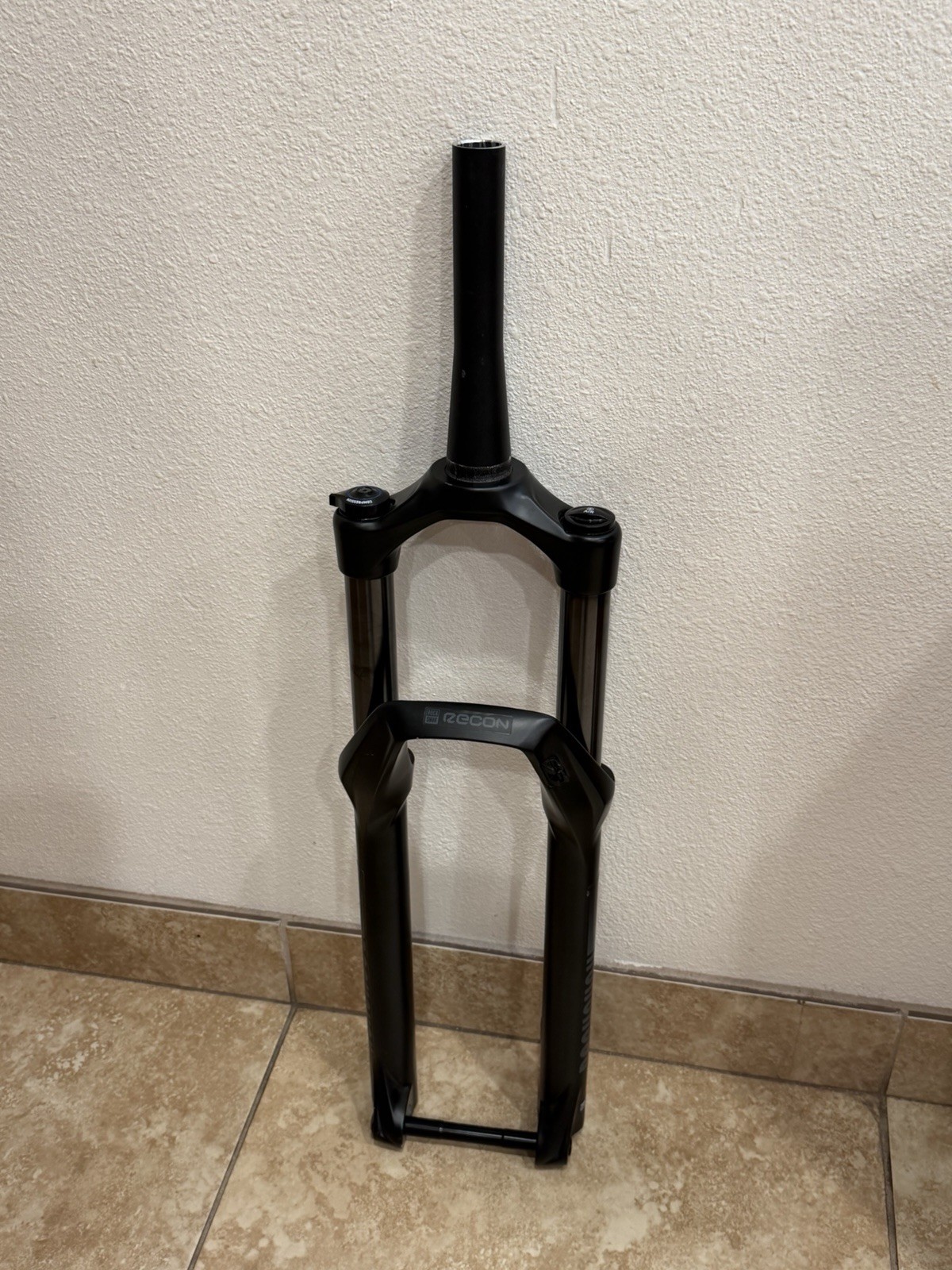 Rock Shox Recon Air Mountain Bike Fork 29 Disc Tapered 7 1/4″ Steerer 140mm TVL