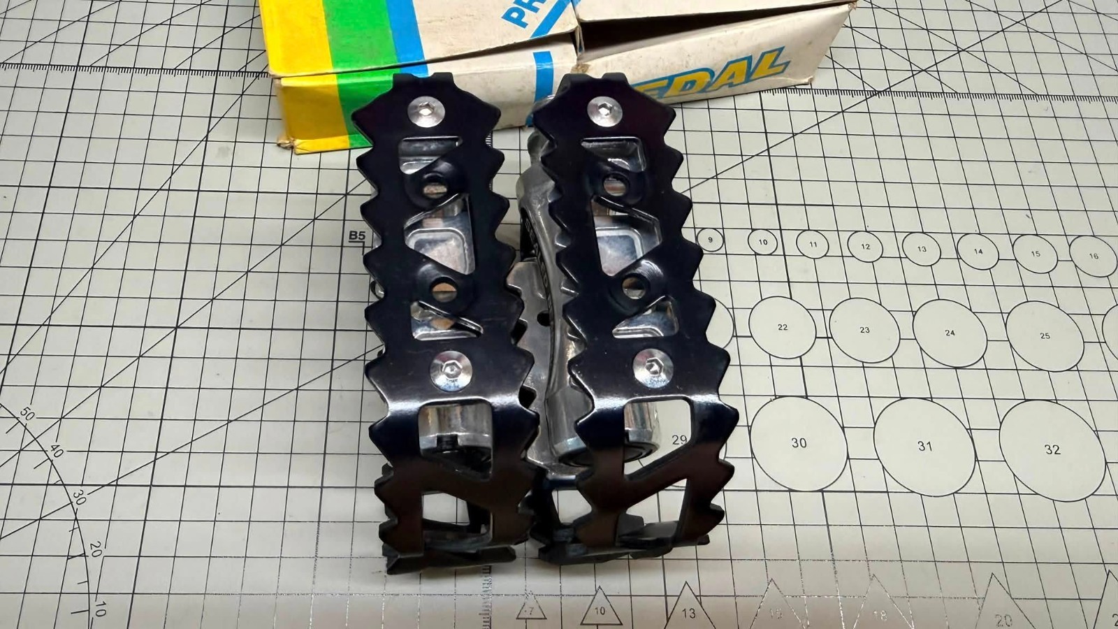 NOS BMX OS MTP 100 sealed bearing Pedal 1/2 Japan gt diamondback red line mx kz