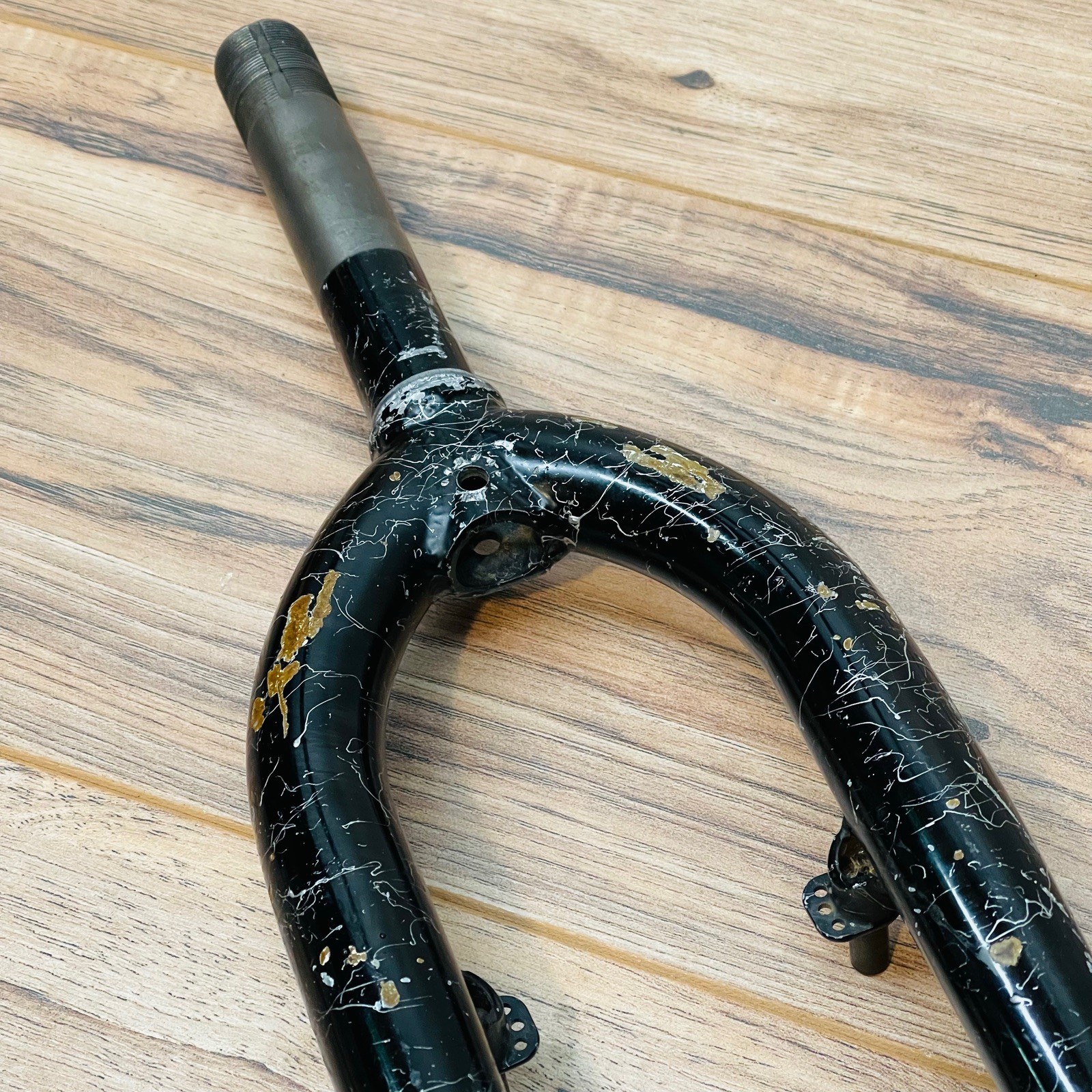 Vintage 90s 1-inch Threaded Rigid MTB Fork 26 135mm Steerer Black Splatter