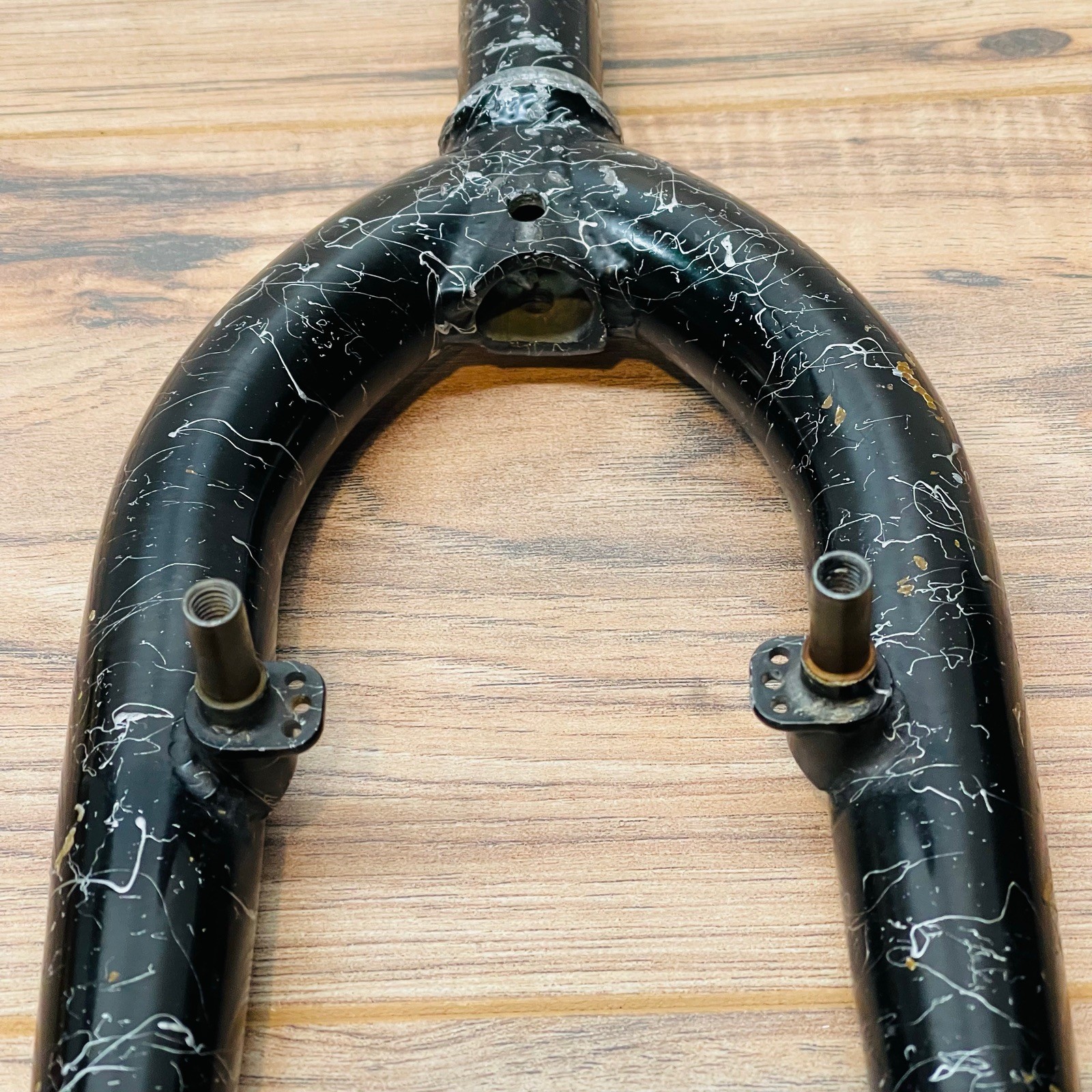 Vintage 90s 1-inch Threaded Rigid MTB Fork 26 135mm Steerer Black Splatter