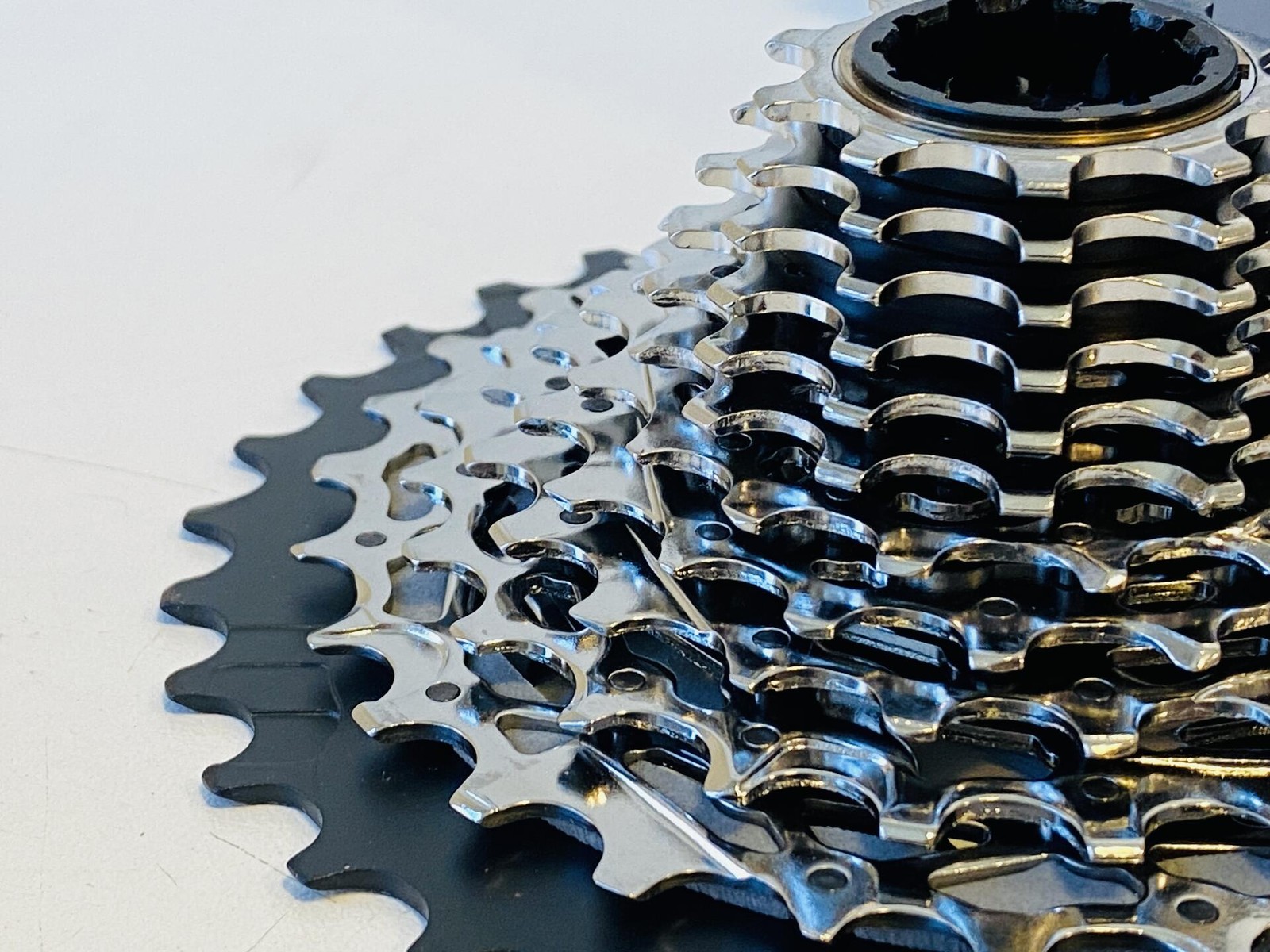 SRAM Force XG-1270 10-33t 12-Speed Cassette XDR Only – Silver