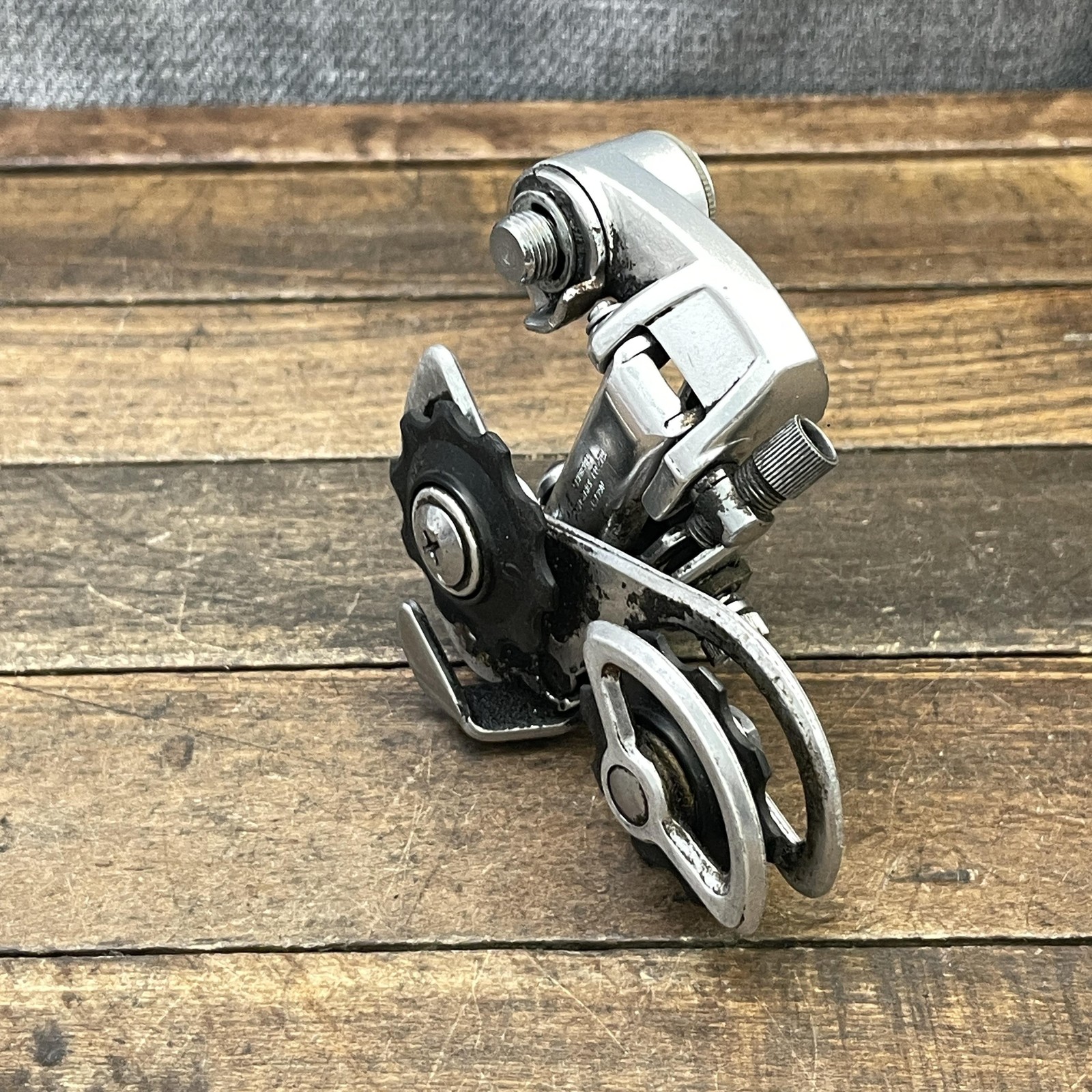 Vintage Shimano 600 Arabesque Rear Derailleur Short Cage Bolt-On Road 190g Japan