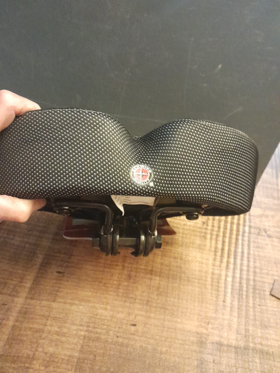 SCHWINN Bicycle Stress Free Noseless Saddle Bike Seat See Description