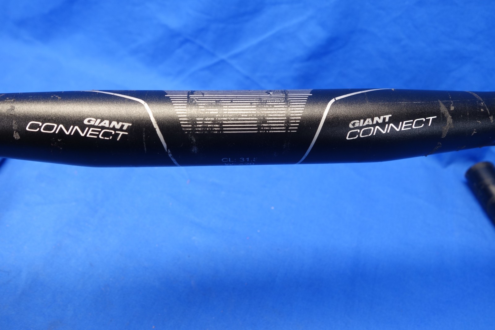 Giant Connect Aluminum Road Bike Handlebar 42cm Width, 31.8mm Clamp