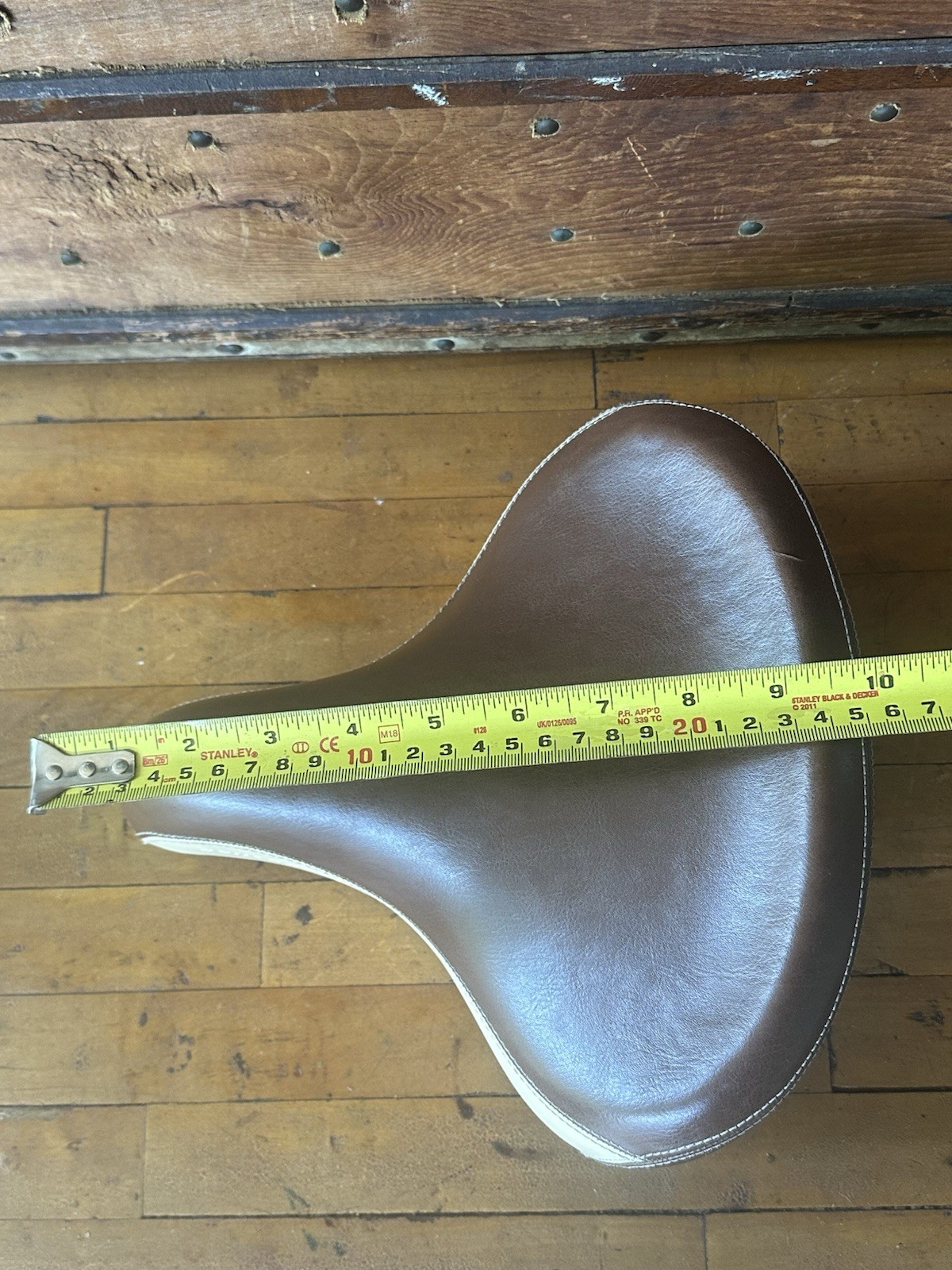 Bontrager Cruiser Bike Saddle – Tan/brown – 10×10 In – Comfort Padded. EUC.