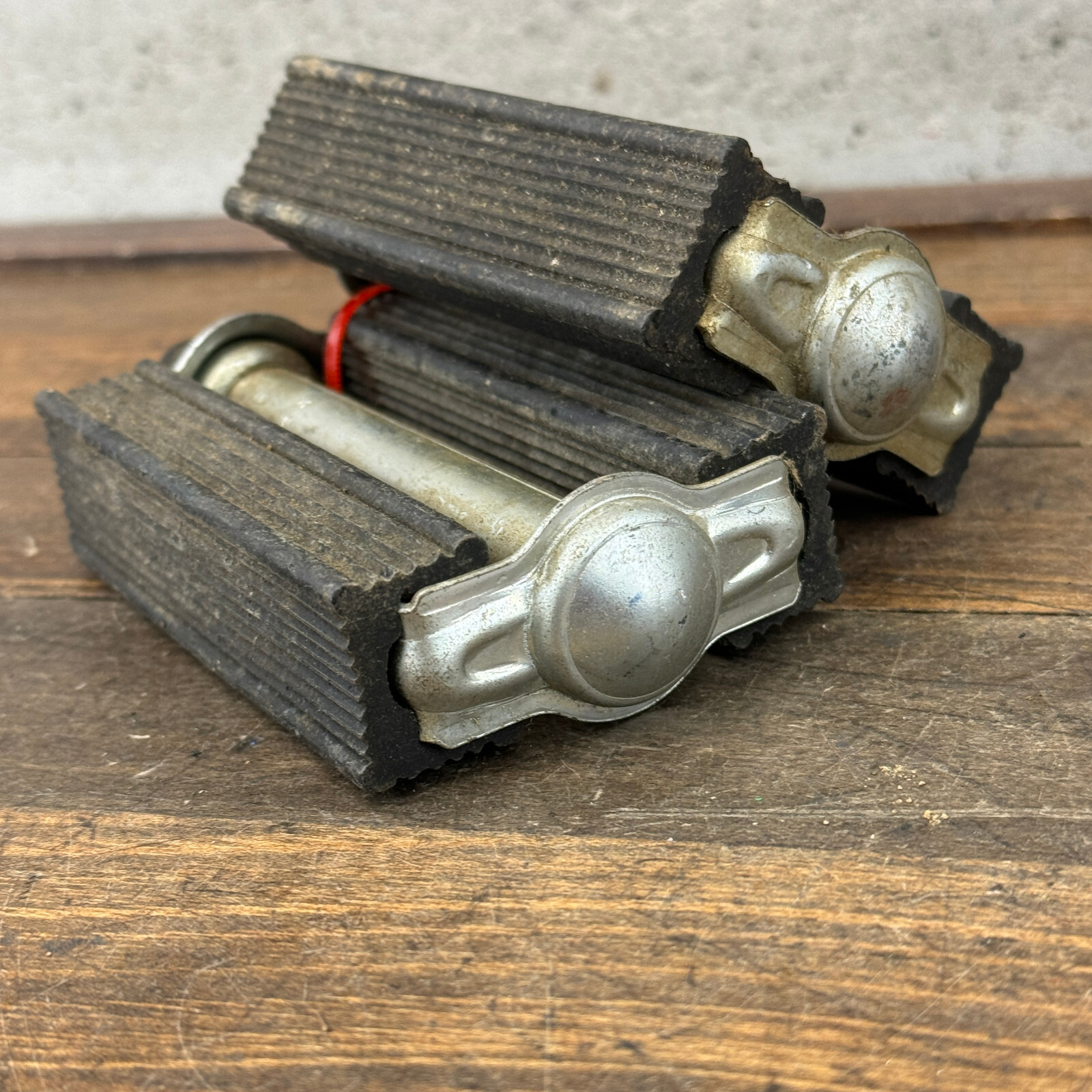 Wald Block Pedals 9/6 in NOS Black Cruiser Clunker Cottered BMX OG 70s 80s