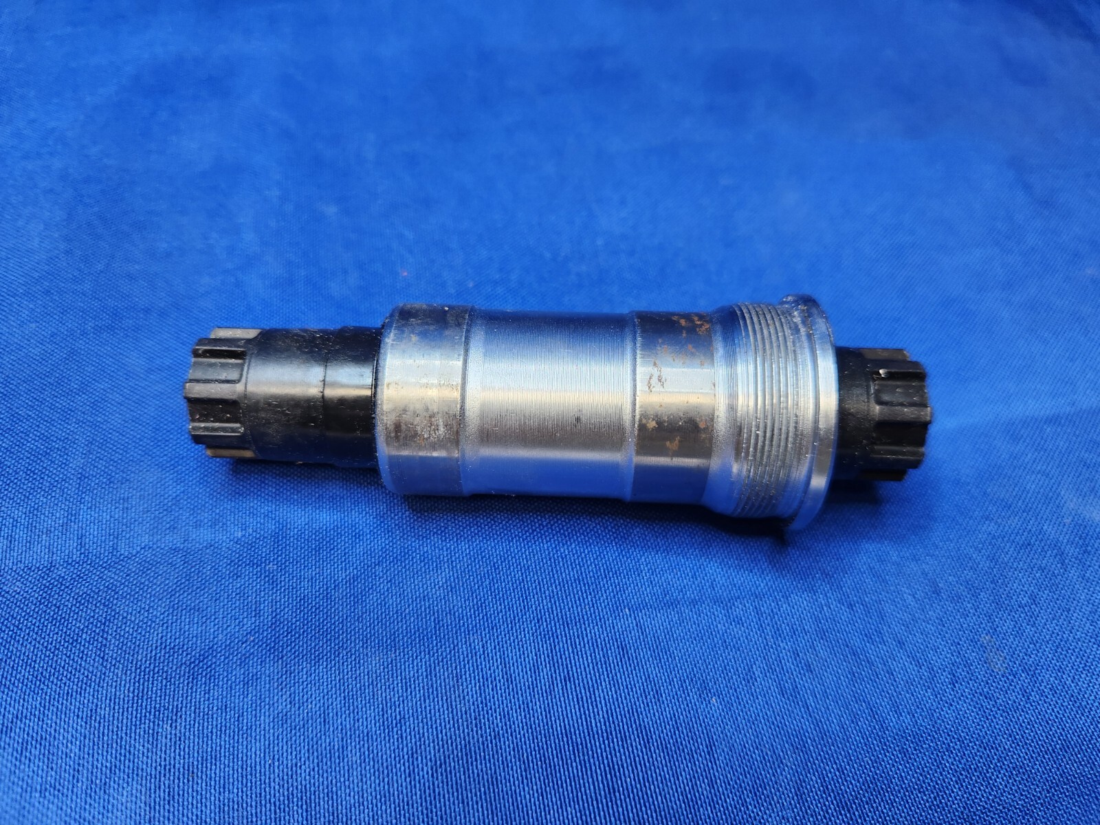 NOS Shimano BB-ES50 1.37 x 24 73 113mm
