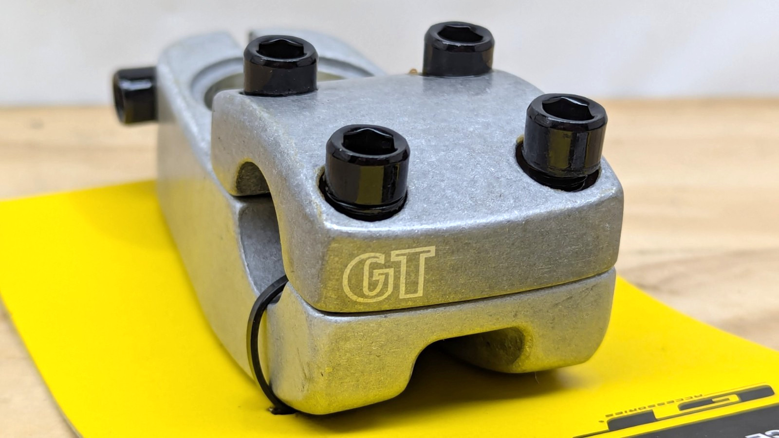 GT NBS Top Load 1-1/8 inch silver Threadless 4 bolt Stem