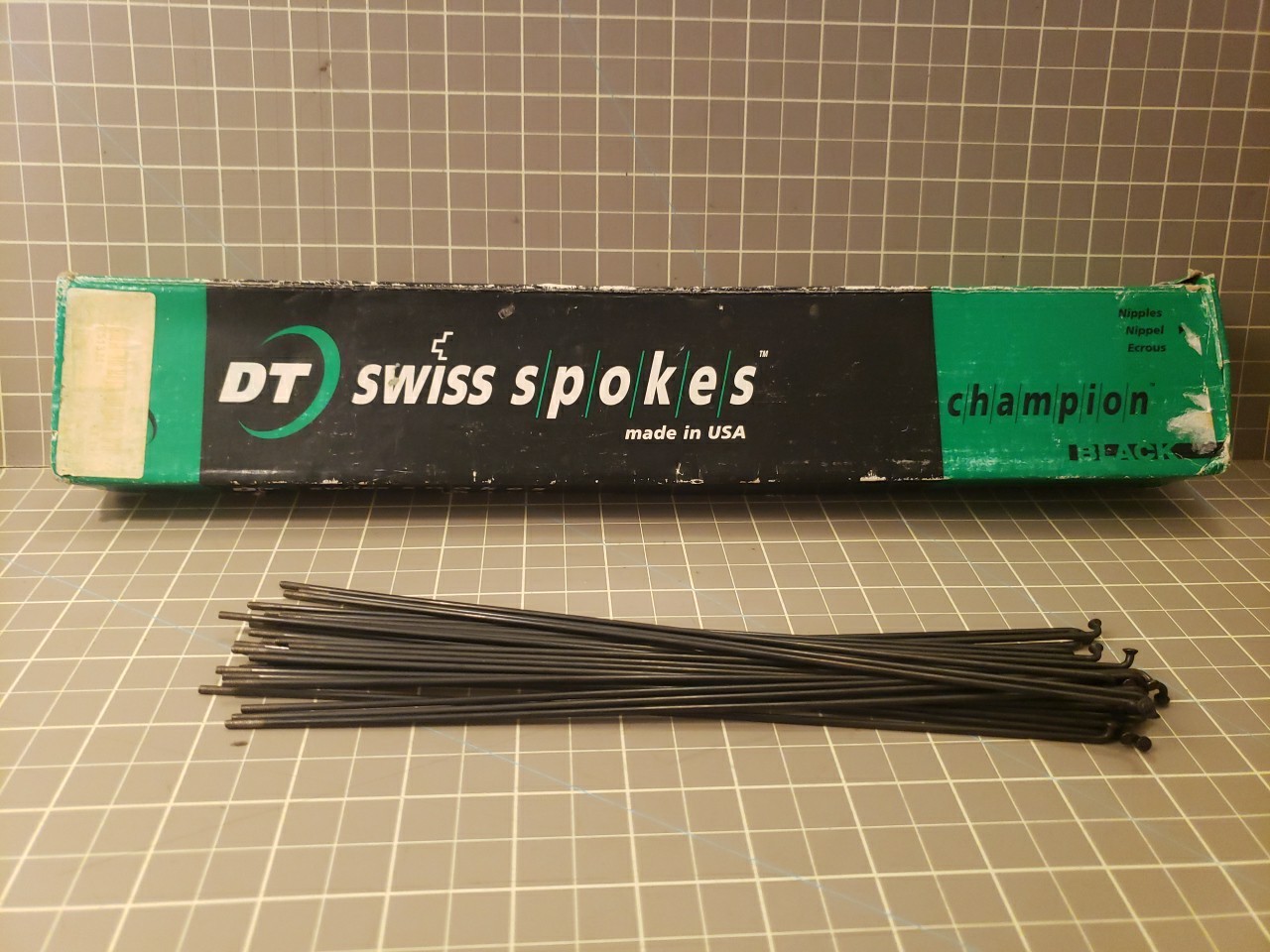 DT SWISS Champion Round Spokes Black J-bend 2.0 mm 244mm 20/Count