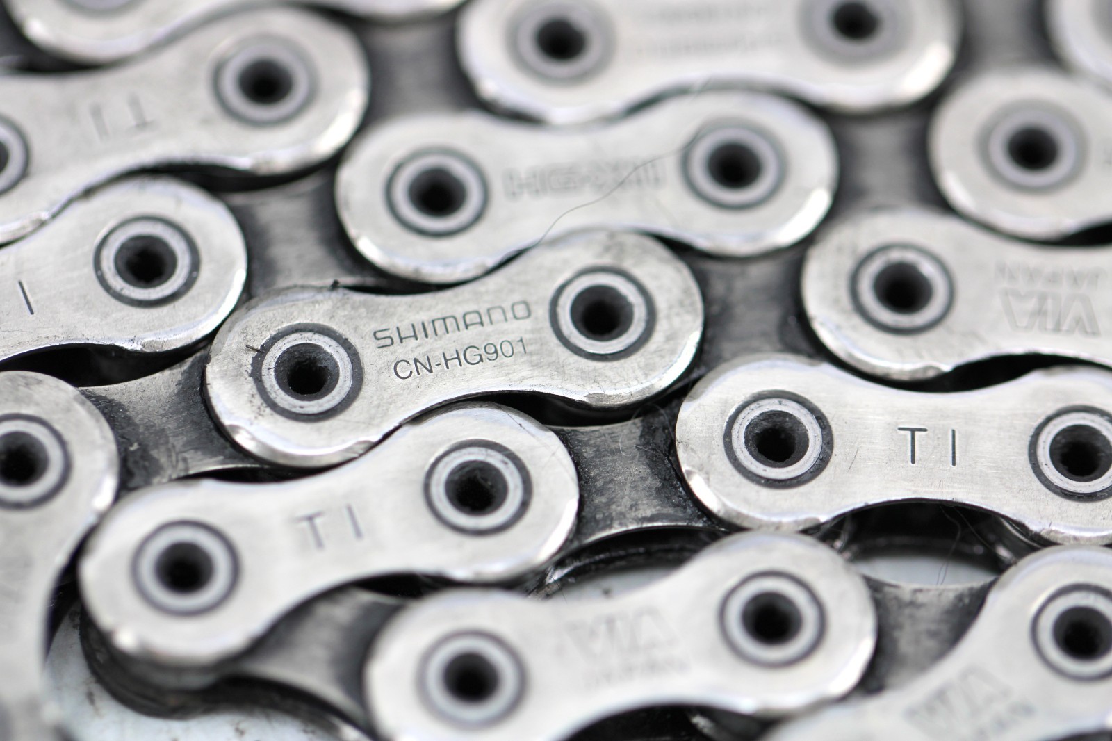 SHIMANO DURA ACE/XTR 11 SPEED CHAIN w/Quick-Link Bike .55 Wear 225g 104 Links
