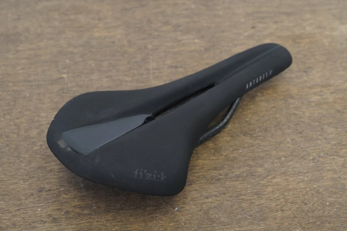 145mm (Regular) Fizik Antares R1 Carbon Rail Road Saddle 183g