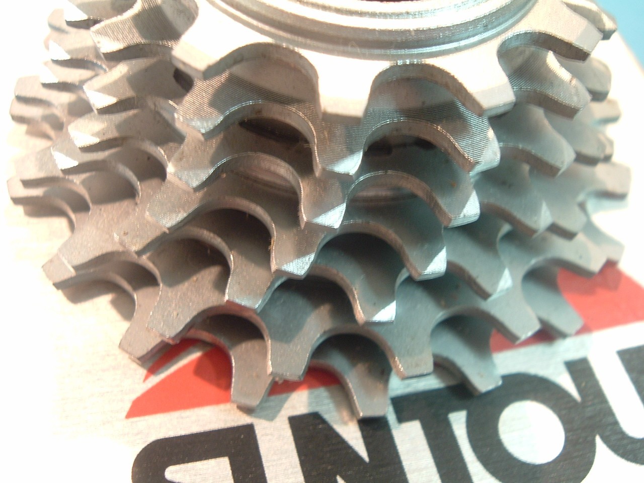 SunTour Winner Pro Ultra 7-Spd 12T-19T Freewheel NEW / NOS Road- Mint-NIB
