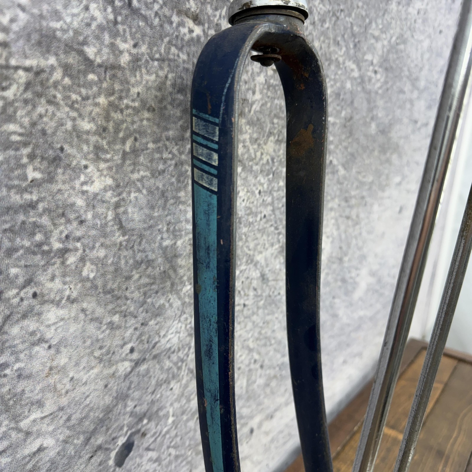 Vintage Cruiser Truss Rod Fork 26 in 1 In Threaded Brace Balloon Tire Blue