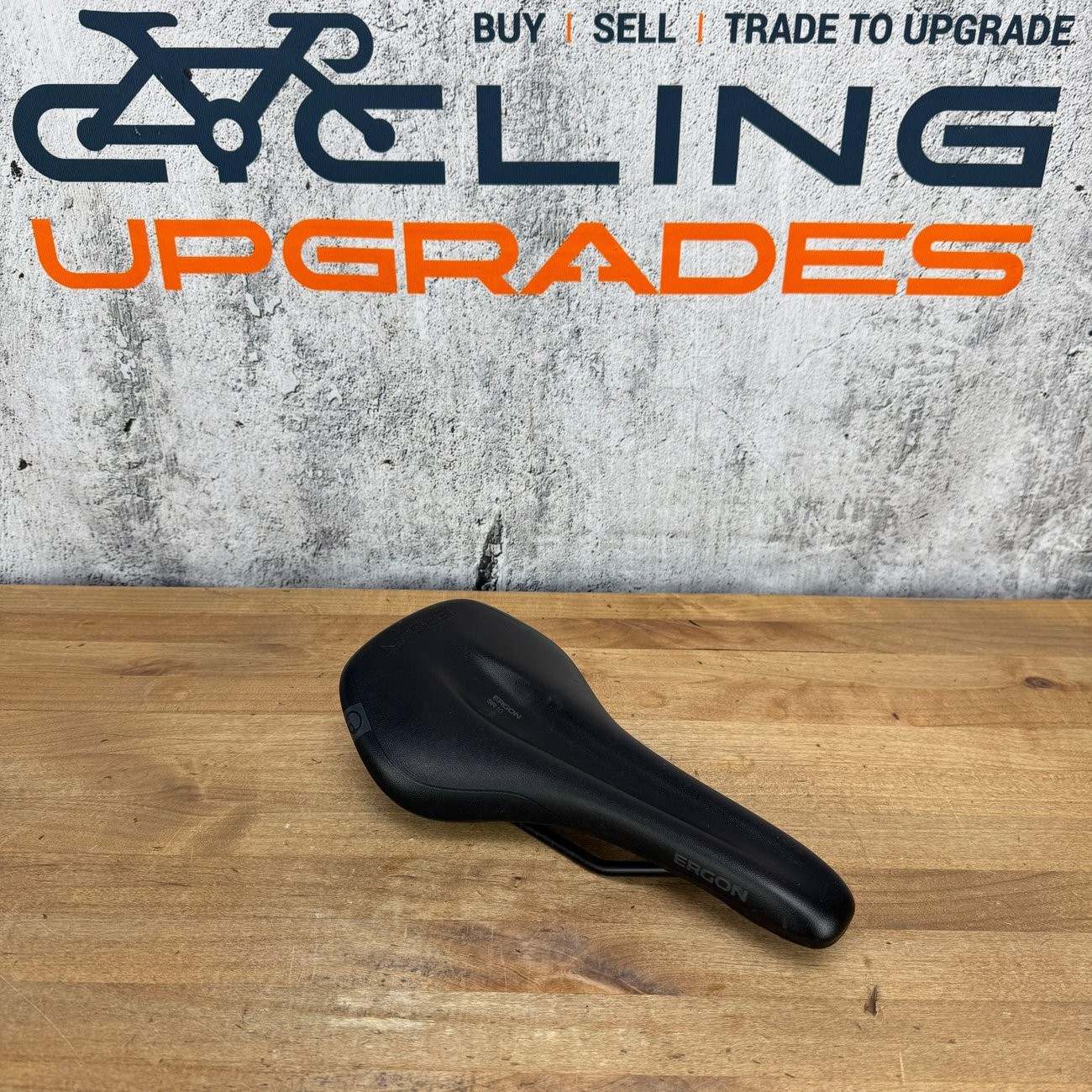 Low Mile! Ergon SR 10 7x7mm Steel Rails 140mm Bike Saddle 320g