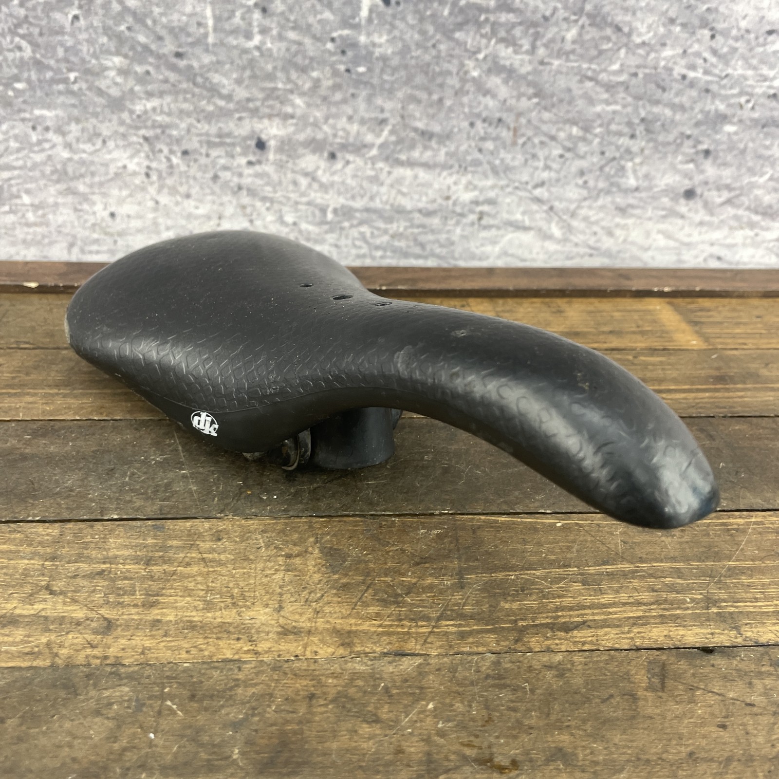 DK BMX Bicycle Saddle Velo 247 Black Seat Vintage Snake Skin Freestyle Bike
