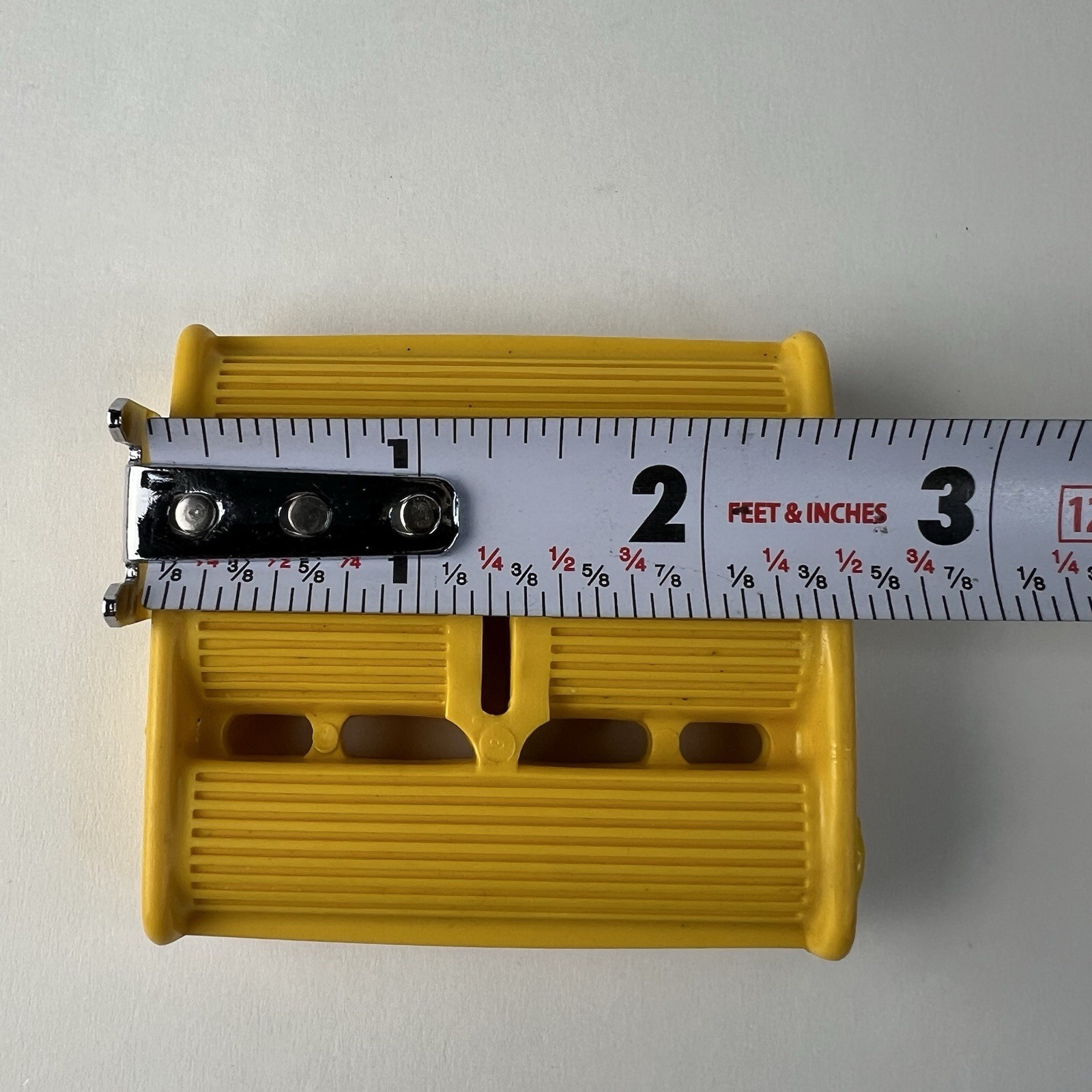 VINTAGE TRICYCLE PEDALS YELLOW 7/16″ ID FITS ELGIN COLSON MURRAY HUFFY AMF NOS