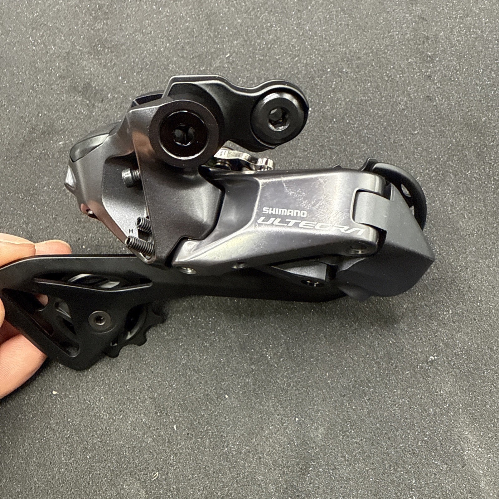 Shimano Ultegra Di2 12 Speed Rear Derailleur Rd-r8150 (NW)