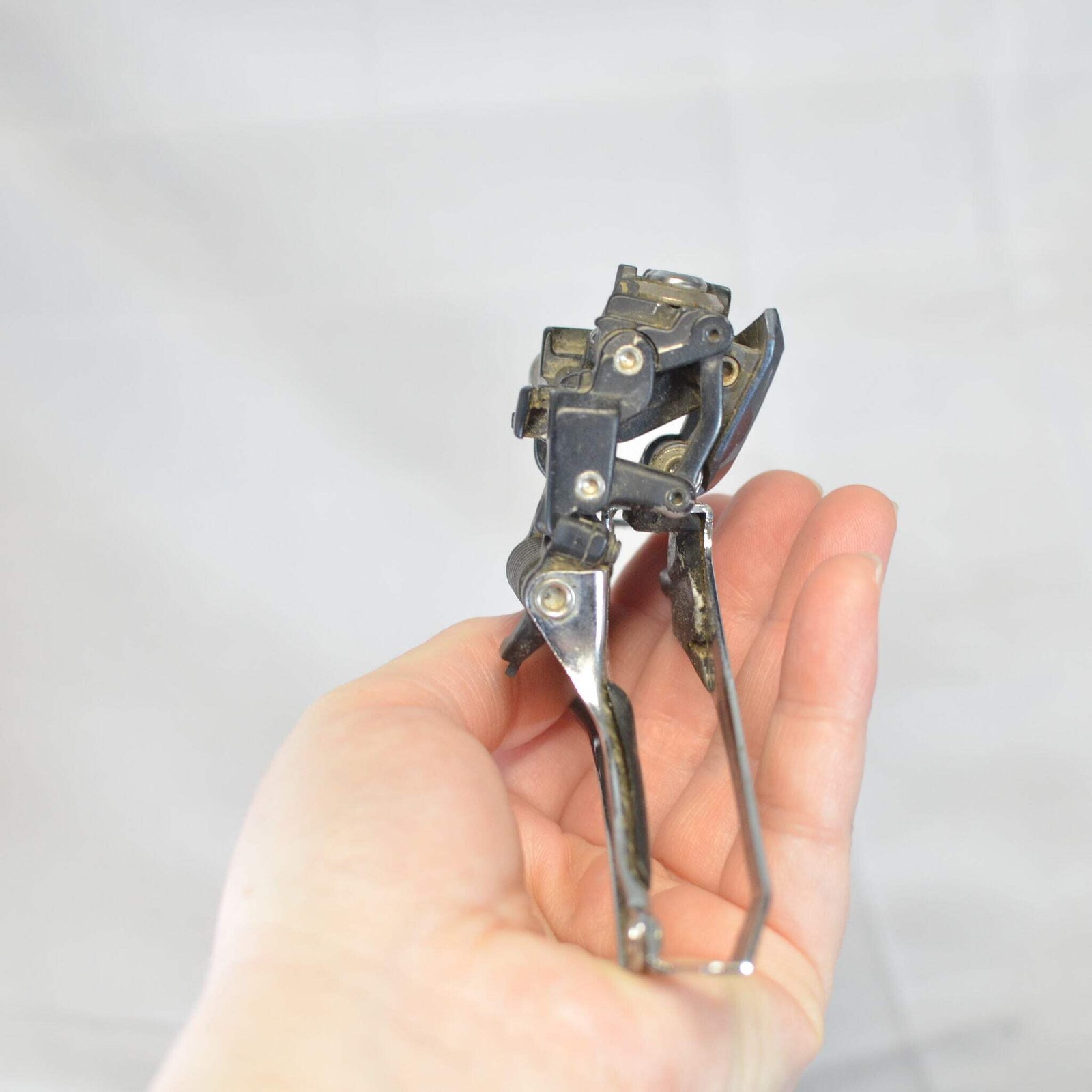 Shimano Ultegra R8000 FD-R8000 11 Speed Front Double Derailleur Braze-On 7/10 Ni