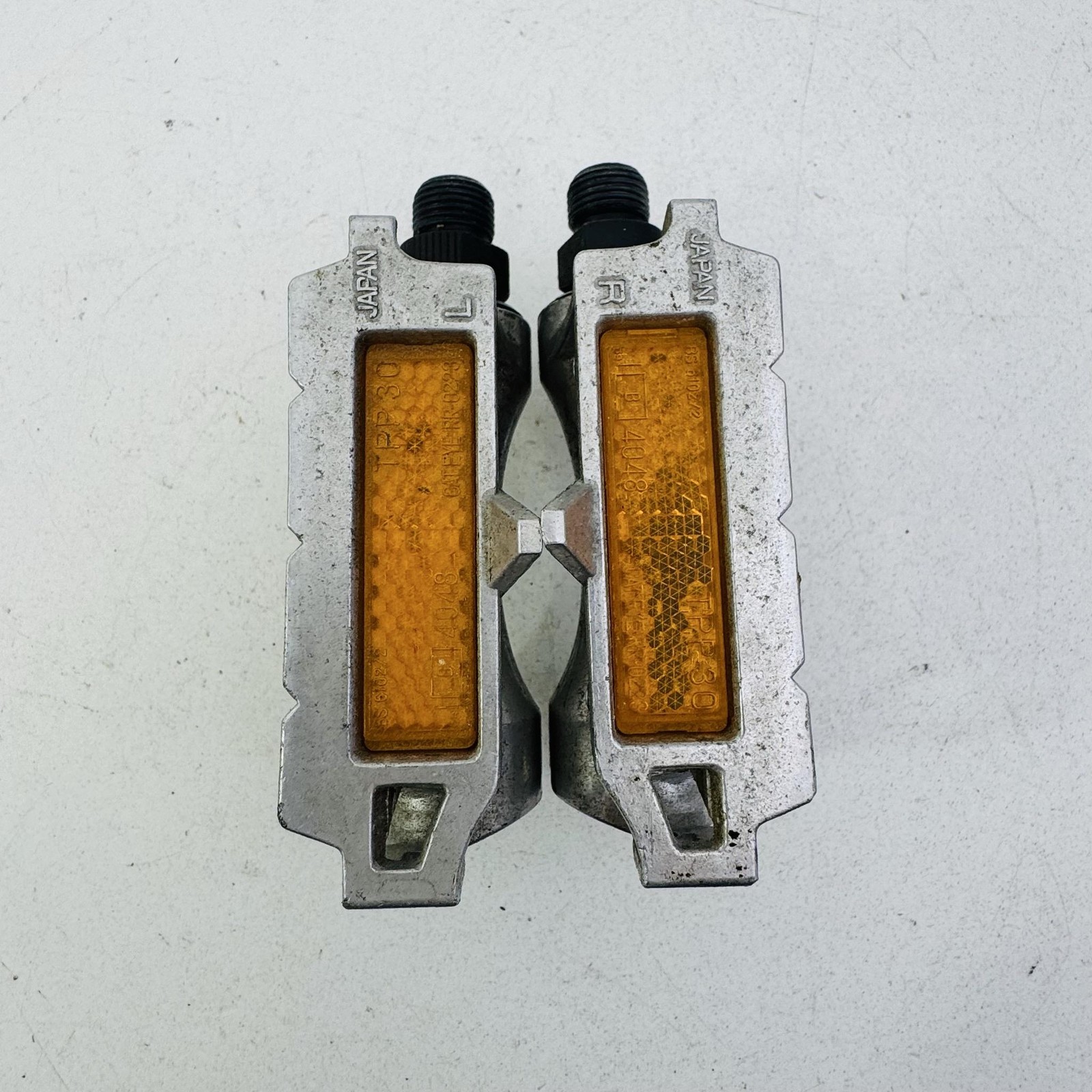 Vintage MKS AR-8 Platform Bike Pedals 9/16 In Silver Alloy Reflectors Japan A42