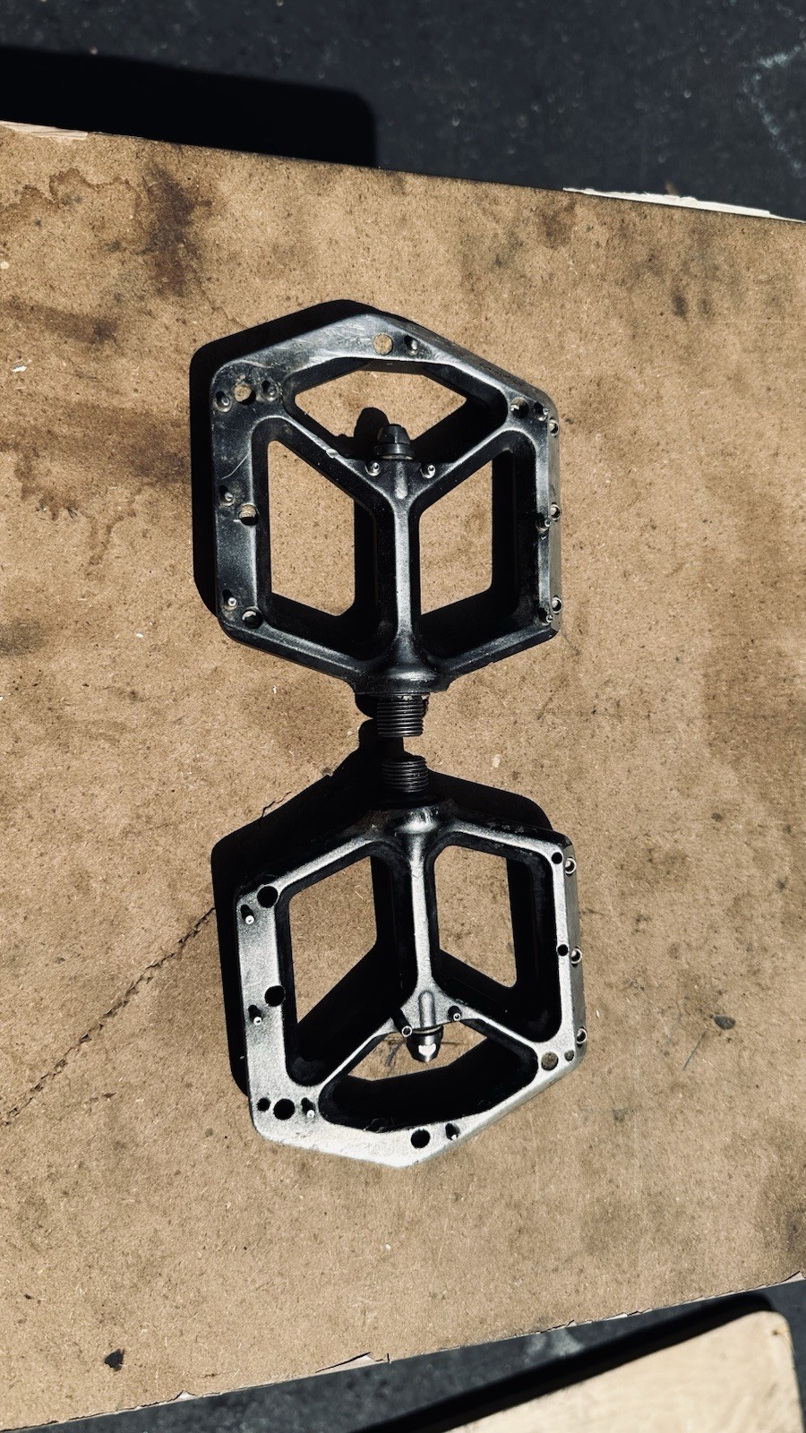 Used Spank Pedals 9/16 Silver Mountain Bike/DownHill Missing pins and Spacer