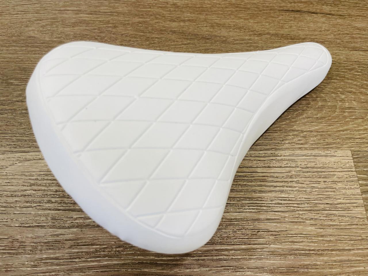 New “Old School Bmx” Diamond Pattern Vinyl Saddle WHITE Seat for GT DYNO