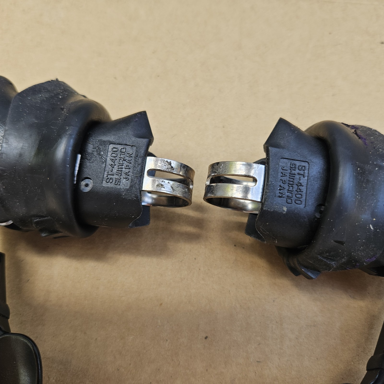 Shimano Tiagra 3×9 Speed Road Bike STI Shifters 9 Speed ST-4400 Left + Right Set