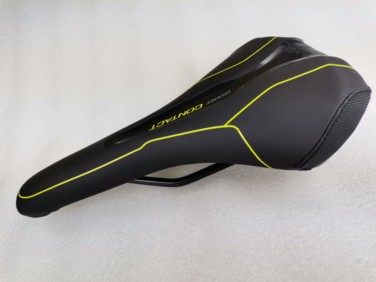 GIANT CONTACT SADDLE ROAD MTB CITY TOURING BIKE BLACK 265X150MM