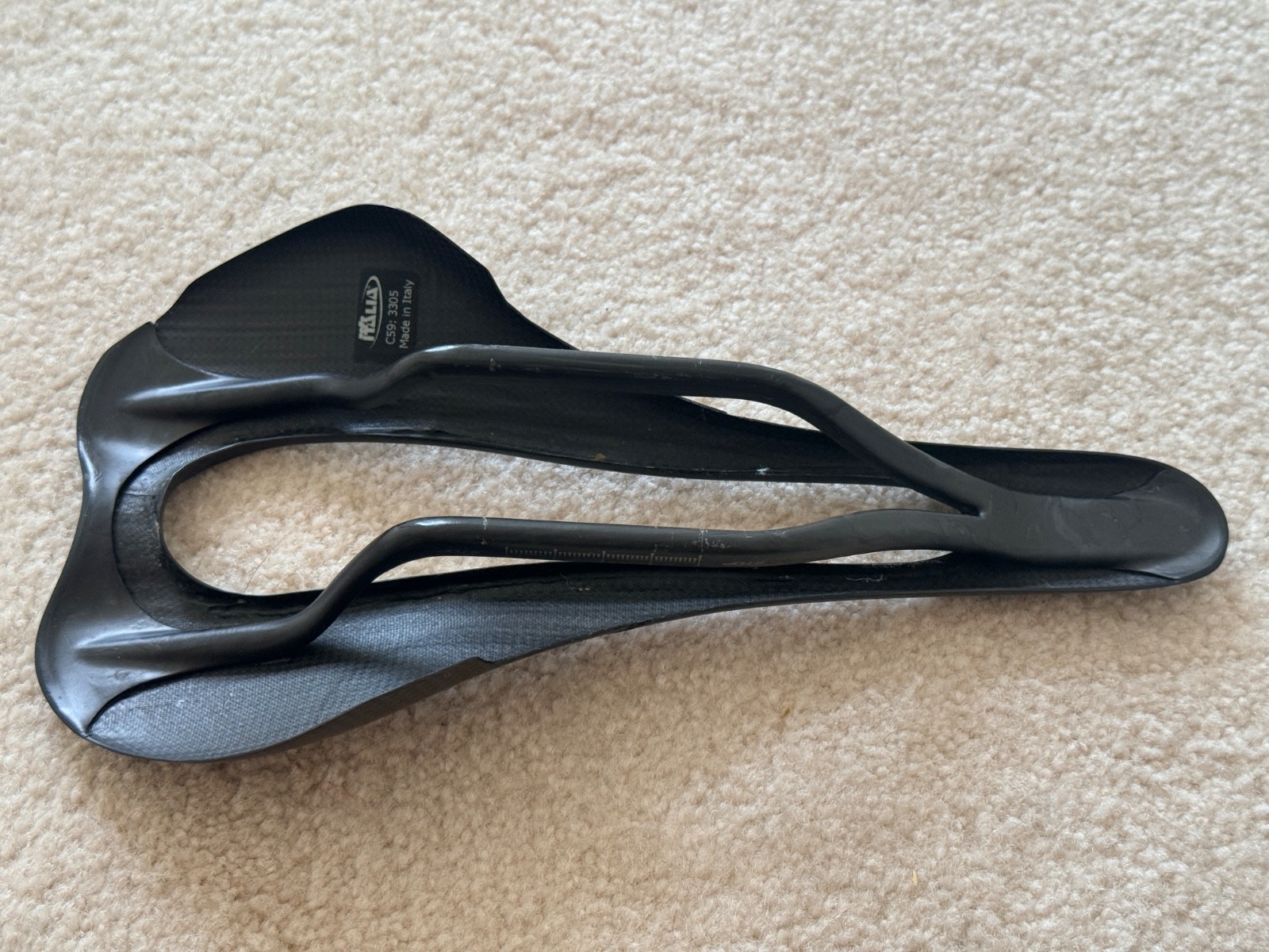 USED Selle Italia SLR C59 Full Carbon Saddle with Carbon Rails – 61 gram
