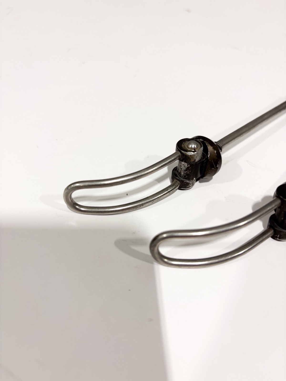Odyssey Svelte Titanium Skewer Set silver quick release 100/135 retro rare MTB