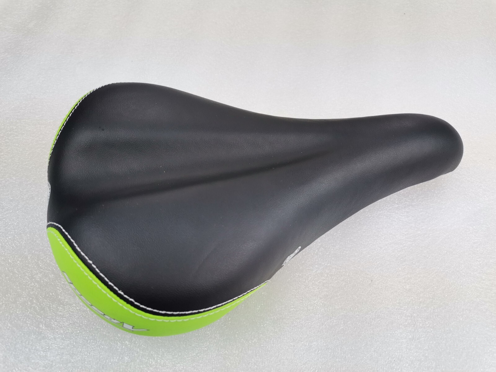 NEW OLD STOCK WTB SPEED V SADDLE SEAT WIDE 160MM BLACK MTB CITY TOURING BIKE