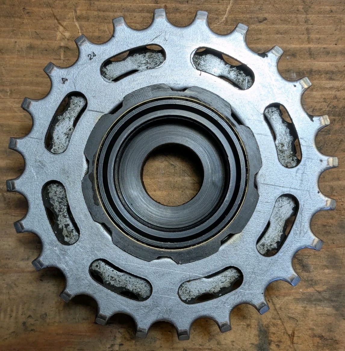 Suntour Winner Pro 13/24T 6 Speed Freewheel