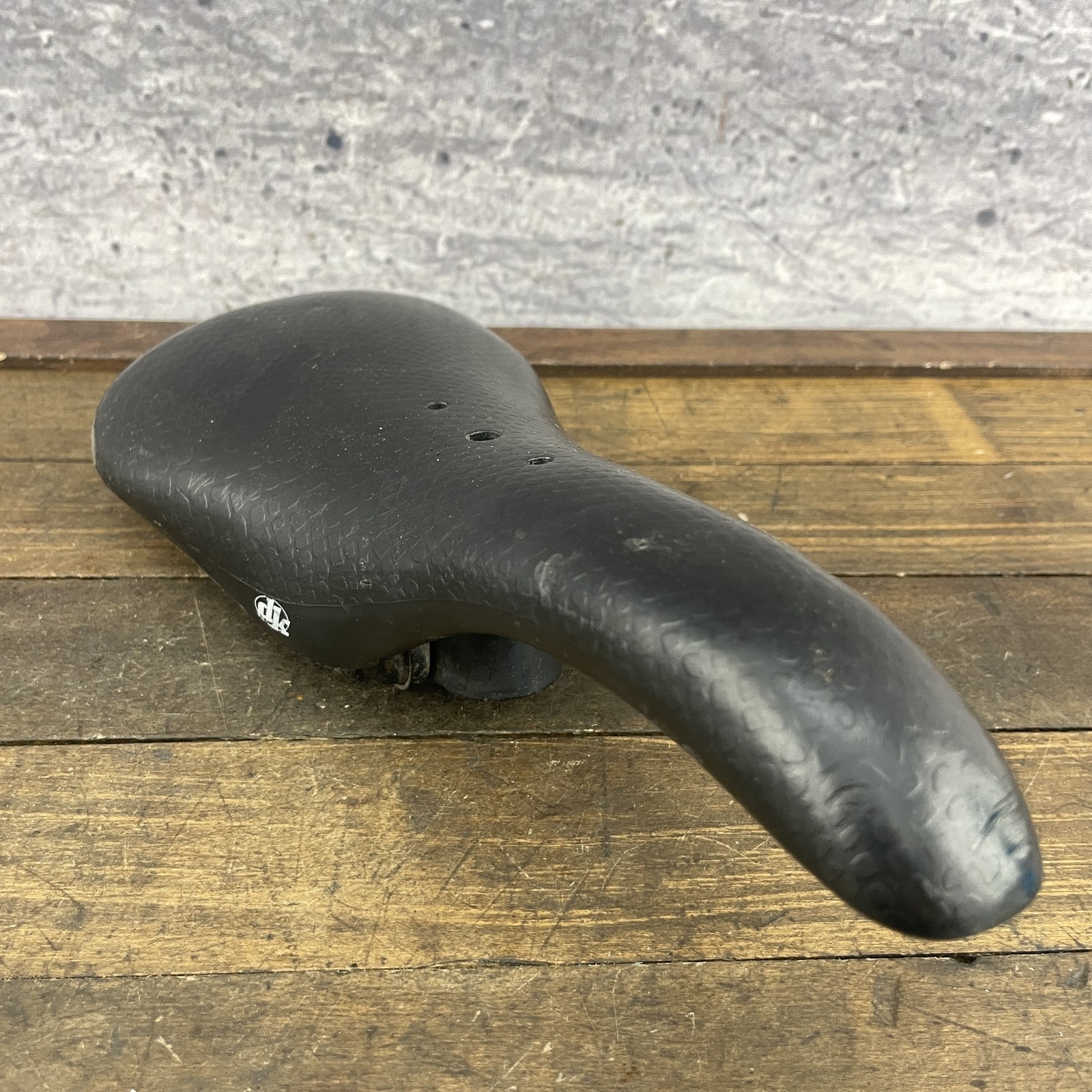 DK BMX Bicycle Saddle Velo 247 Black Seat Vintage Snake Skin Freestyle Bike