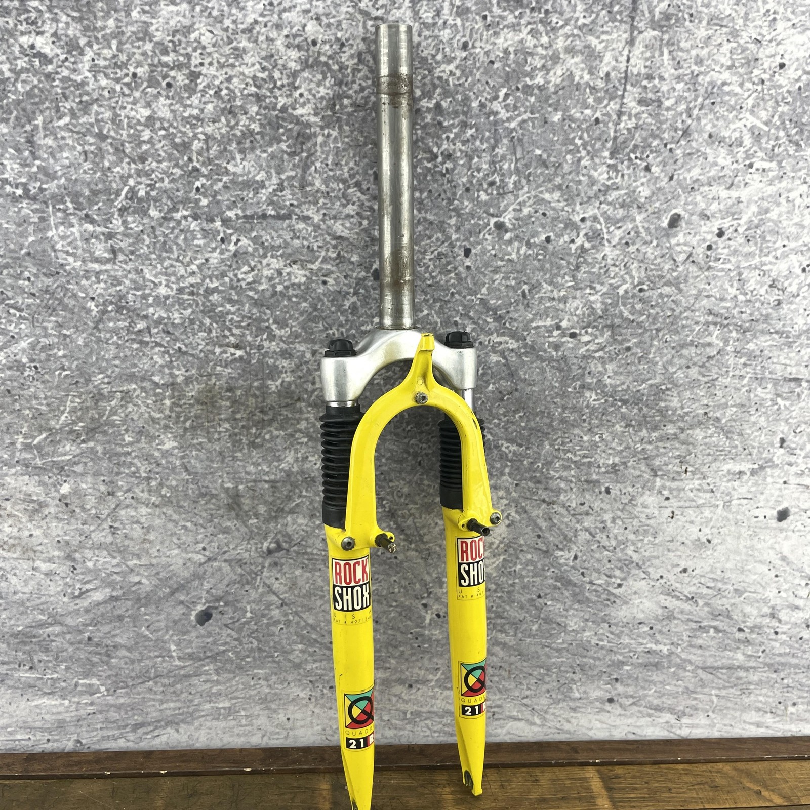 Vintage RockShox Quadra 21R Suspension Fork 1 1/8” 28.6mm 630mm 9″ Steerer MTB