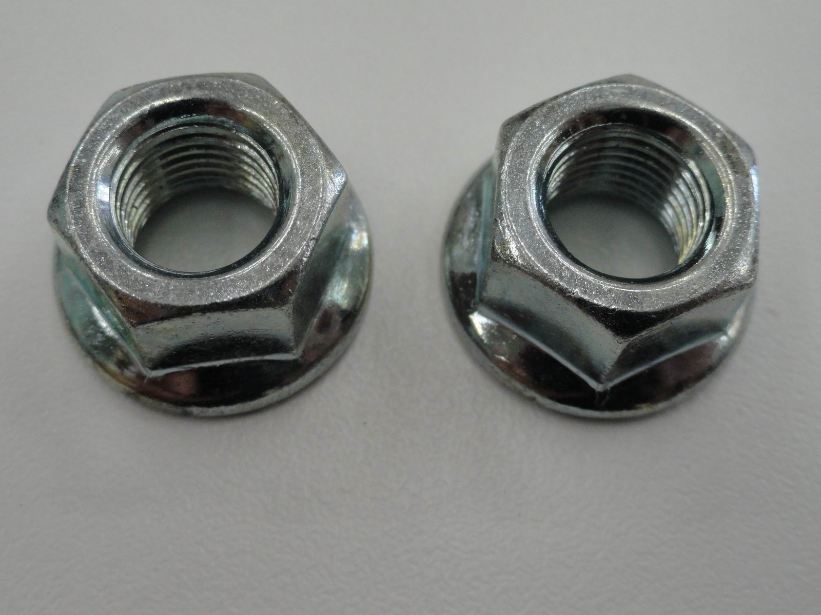 Lot of 20 New Flanged Coaster Brake Axle Nuts 3/8″ x 24T Bicycle