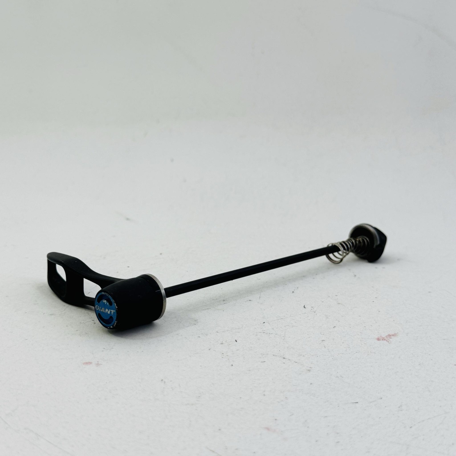 Giant Rear Quick Release Skewer Black Alloy Bike Wheel QR Axle MTB Road S03