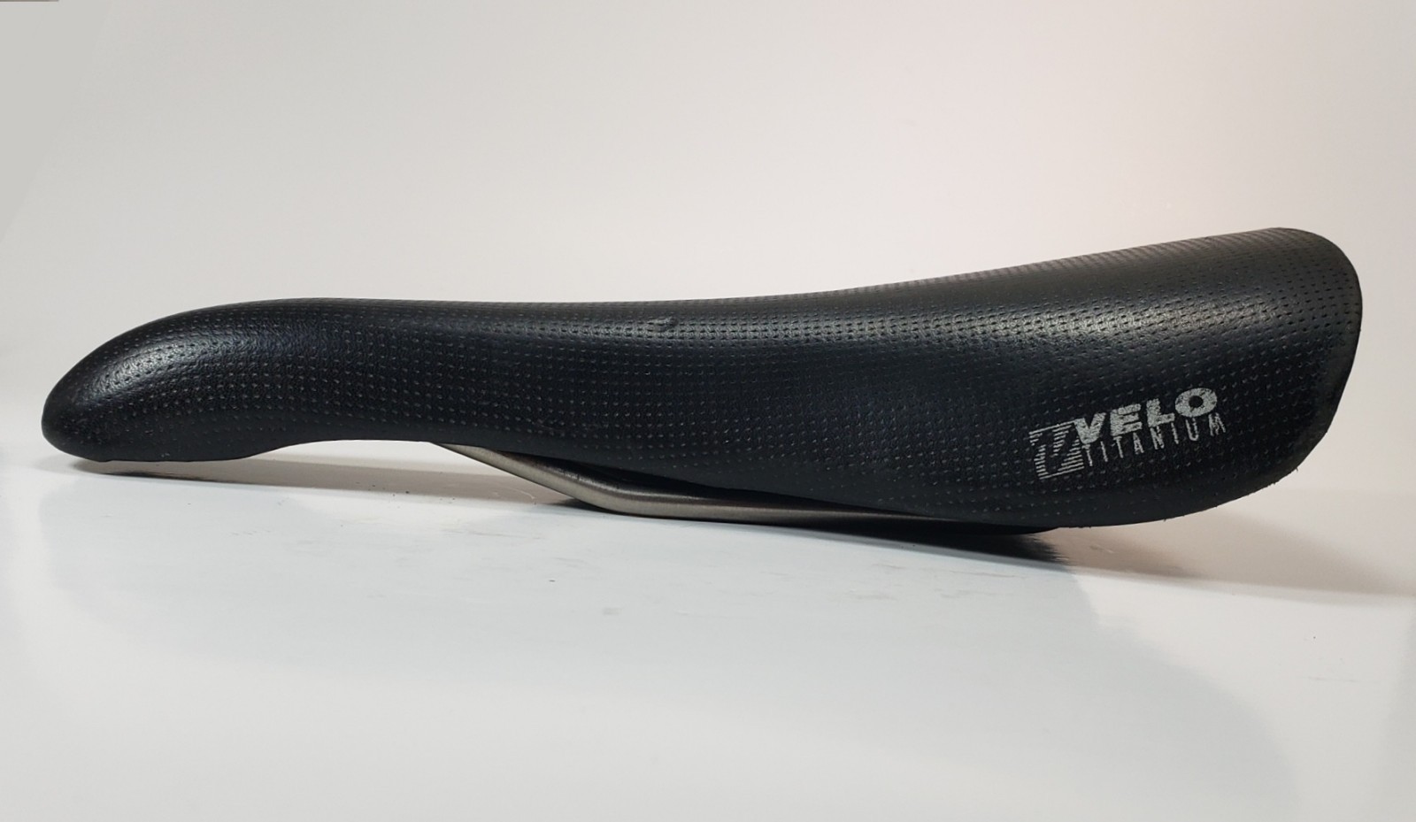 Velo-Jet VL-190 Titanium Rail Bicycle Seat Saddle 235g Narrow Light 138x265mm