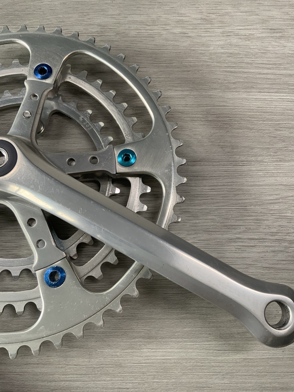 AVOCET CRANKSET TRIPLE 53-42-32 TOOTH 172.5 MM ARM LENGTH 6, 7, OR 8 SPEED