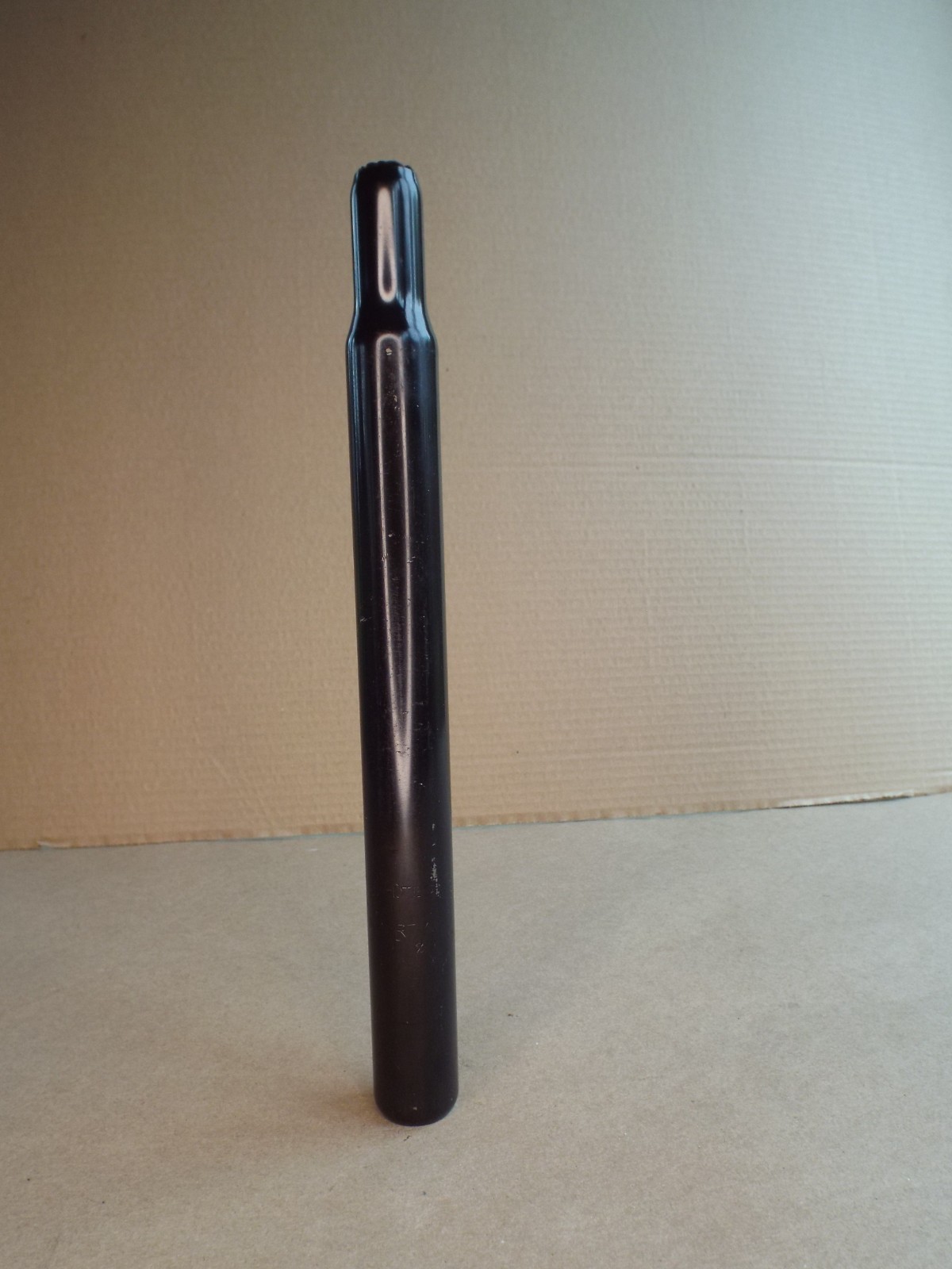 Leadtec Bicycle Black Straight Seat Post 28.8mm Length 305mm 12″ Nice New! (Read