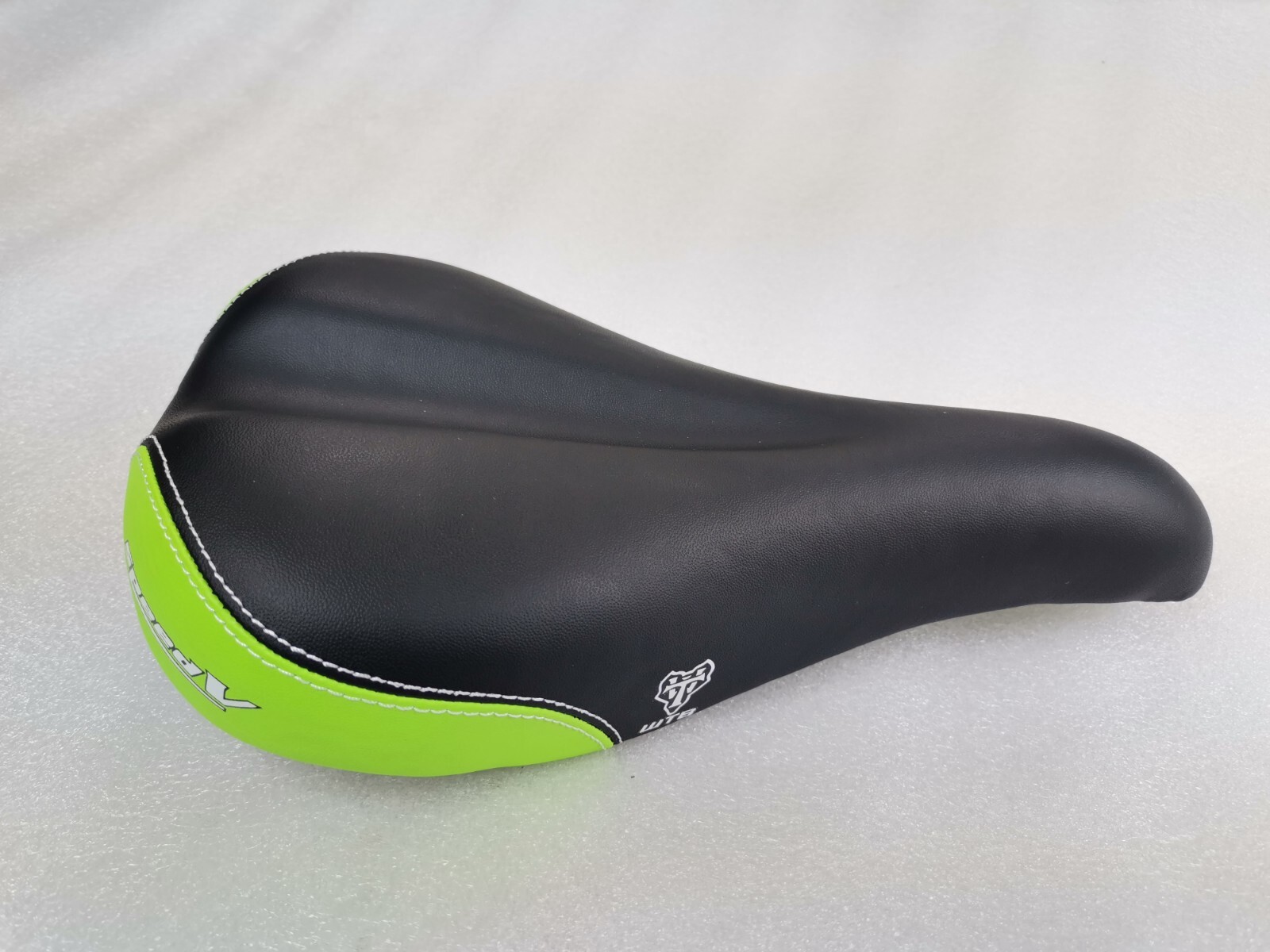 NEW OLD STOCK WTB SPEED V SADDLE SEAT WIDE 160MM BLACK MTB CITY TOURING BIKE