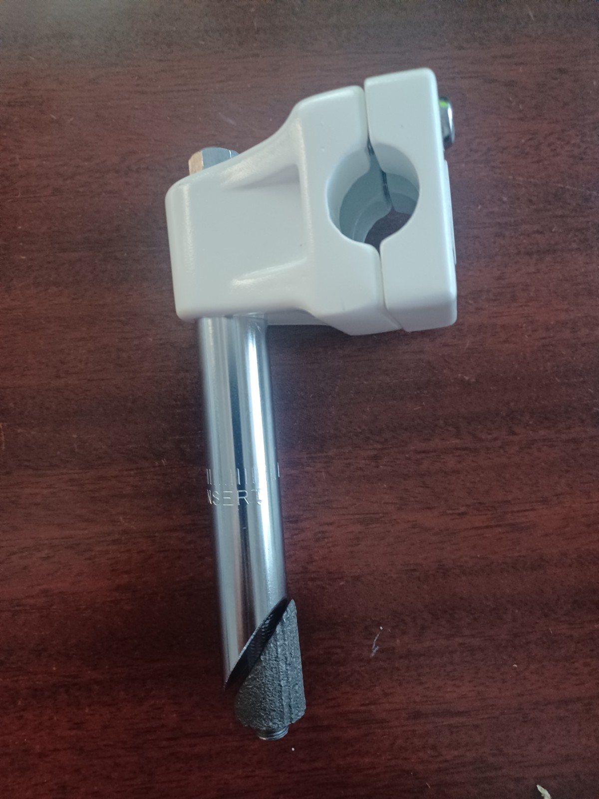 GT STYLE BMX HOLLOW BOLT 1″ QUILL STEM WHITE SCRATCHED & DENT