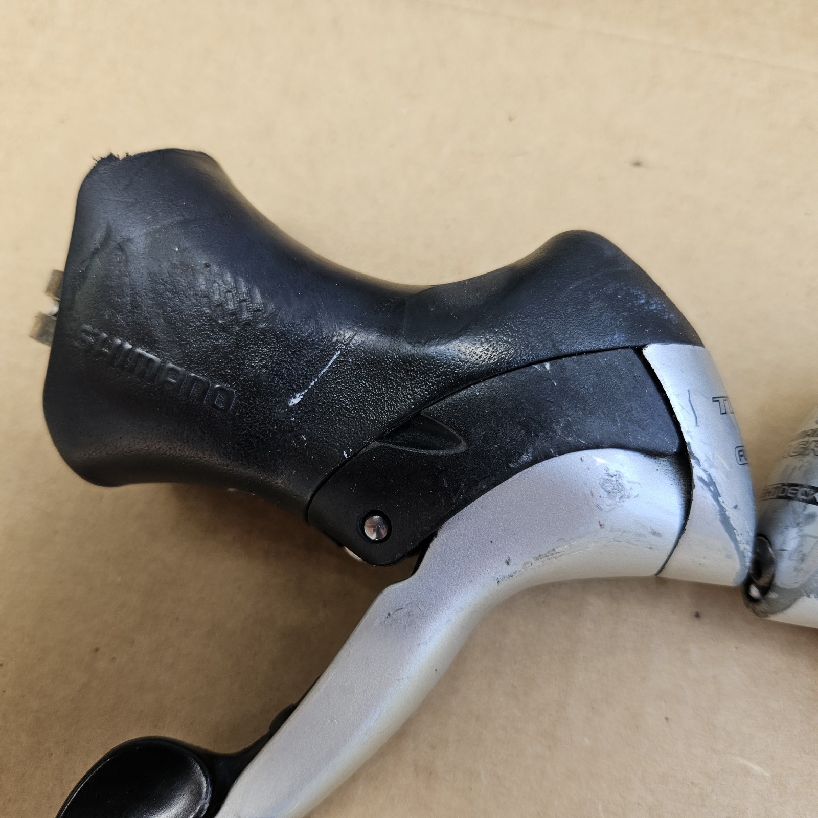 Shimano Tiagra 3×9 Speed Road Bike STI Shifters 9 Speed ST-4400 Left + Right Set