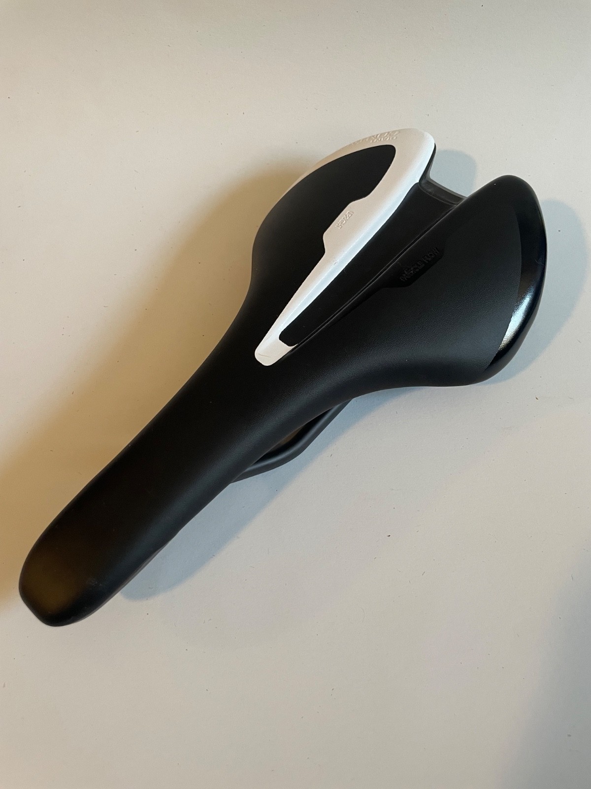 Giant Contact SLR Carbon Rail Saddle Black/White