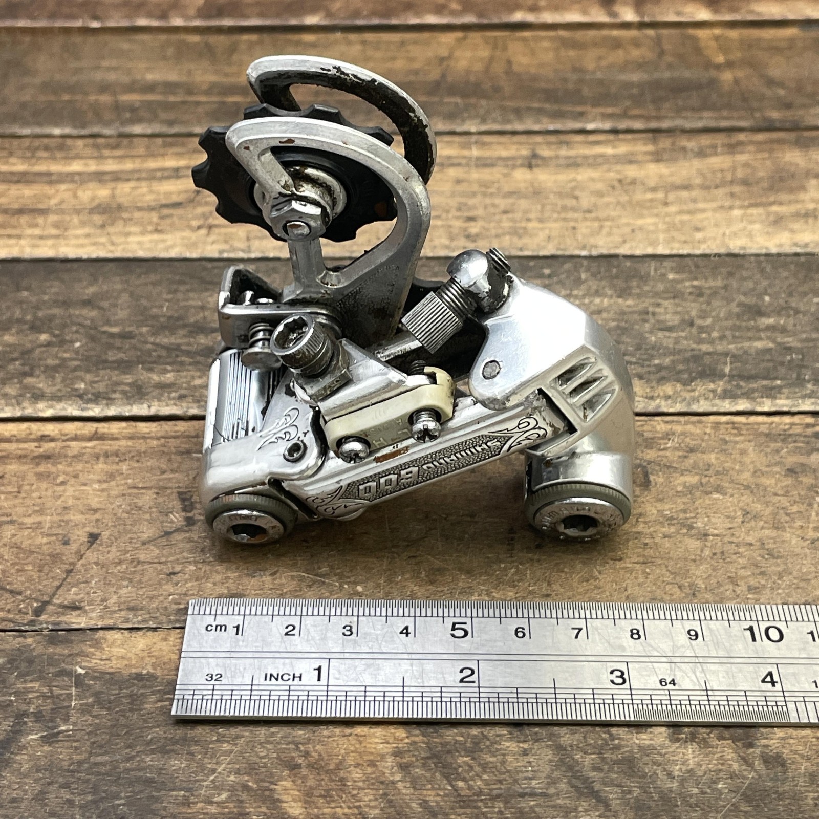 Vintage Shimano 600 Arabesque Rear Derailleur Short Cage Bolt-On Road 190g Japan
