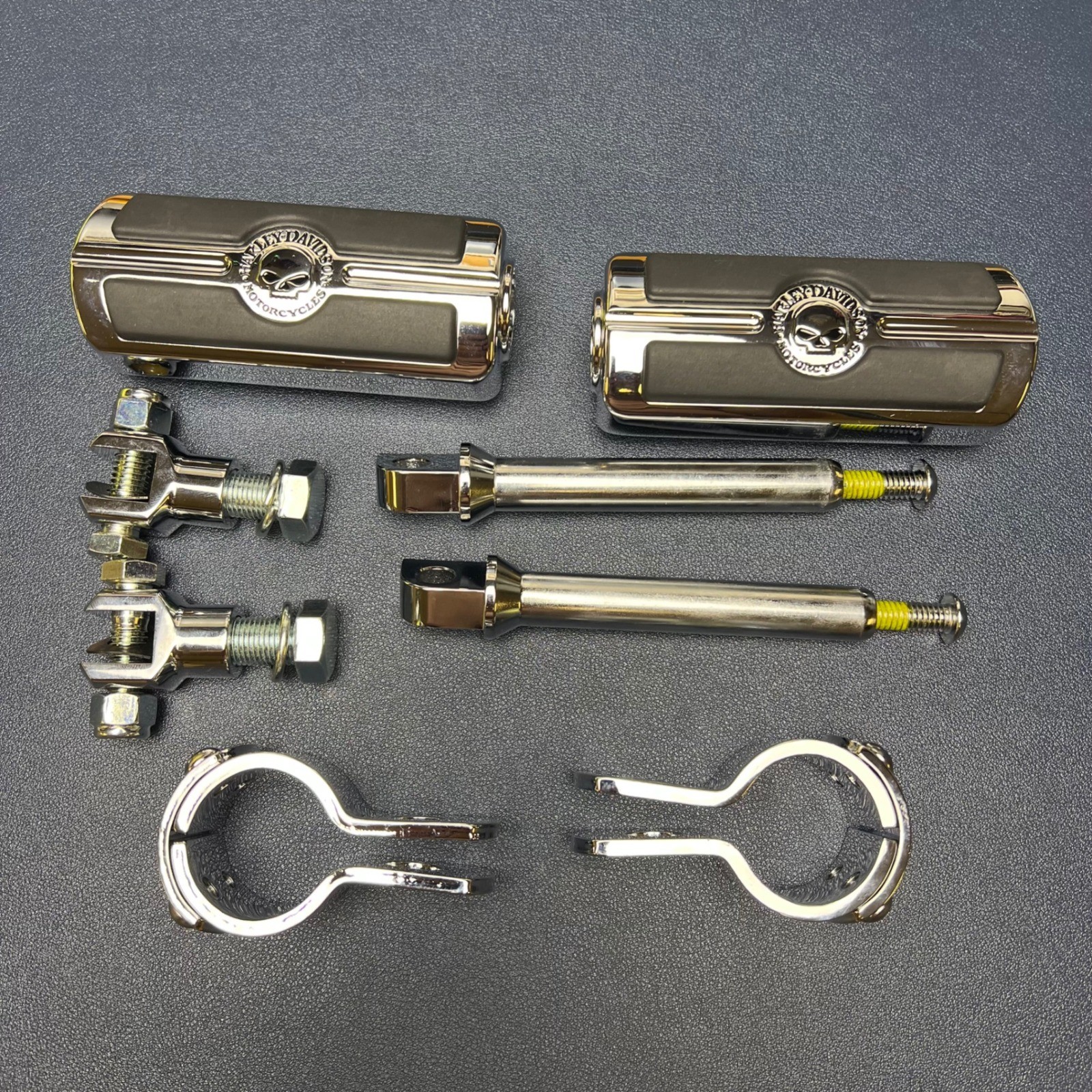 Harley-Davidson Willie G Skull Footpeg Engine Guard Mount Kit 50964-98 Chrome