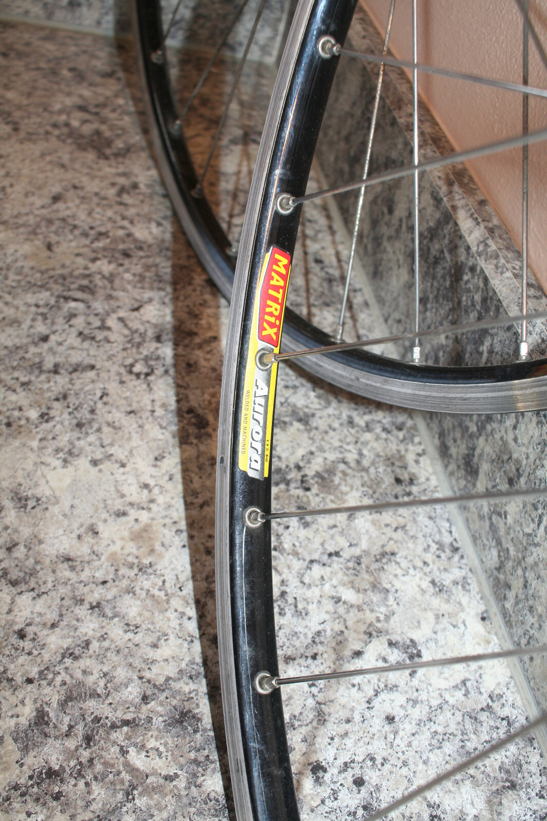 2 Bike rims Back and Front SHIMANO TIAGRA FH-4400 VIA BIKE RIM *