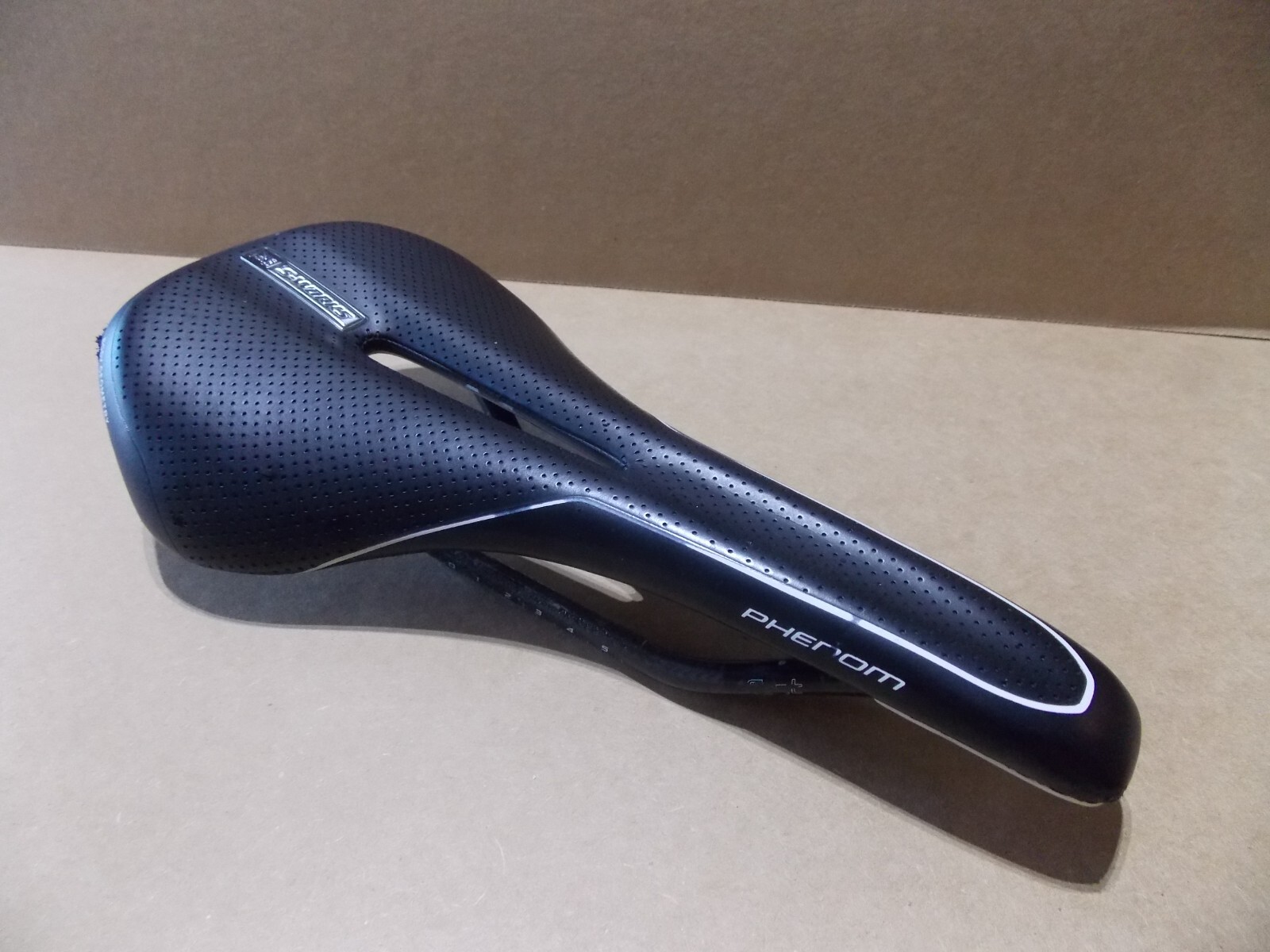 Specialized S-Works Phenom 143 Bicycle Bike Saddle Seat w/ Carbon Rails kgf52
